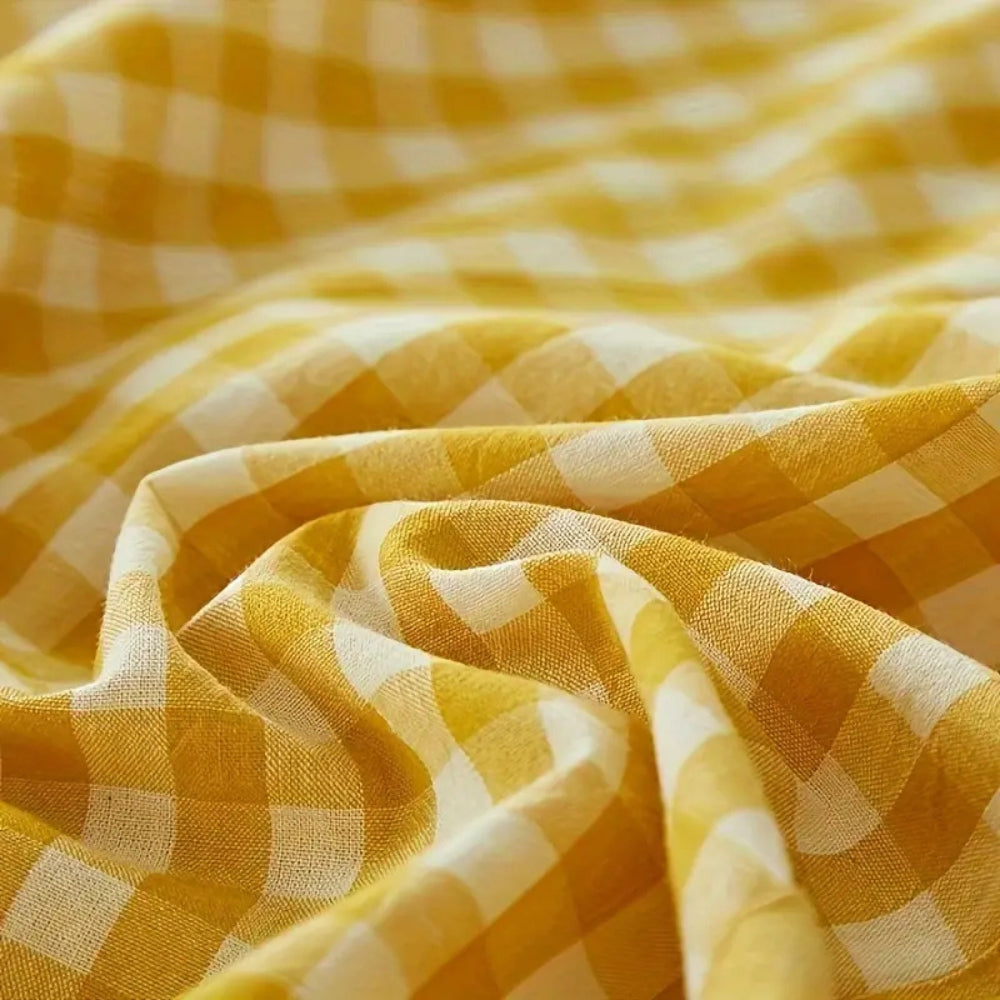 KaroTraum: Checkered Pillowcase – Soft & Easy Care for Bedroom (1 Piece)
