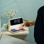 KlarBlick: Modern Desk Clock with Dimmable LED Light & Inductive Charging Station – for Home Office & Nightstand
