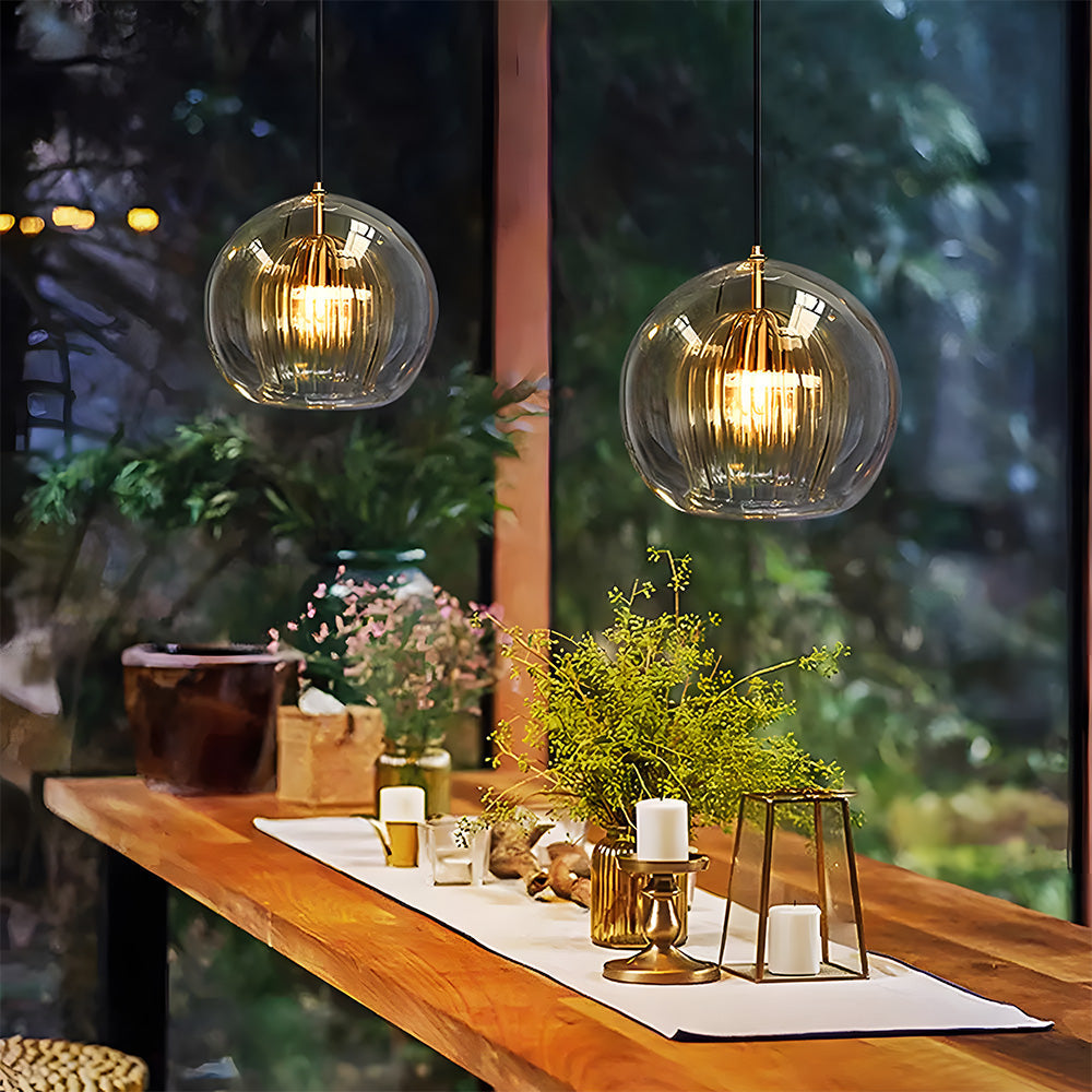 Crystal Ball: Modern Glass Pendant Light in Spherical Shape – Decorative & Timeless for Living & Sleeping Areas