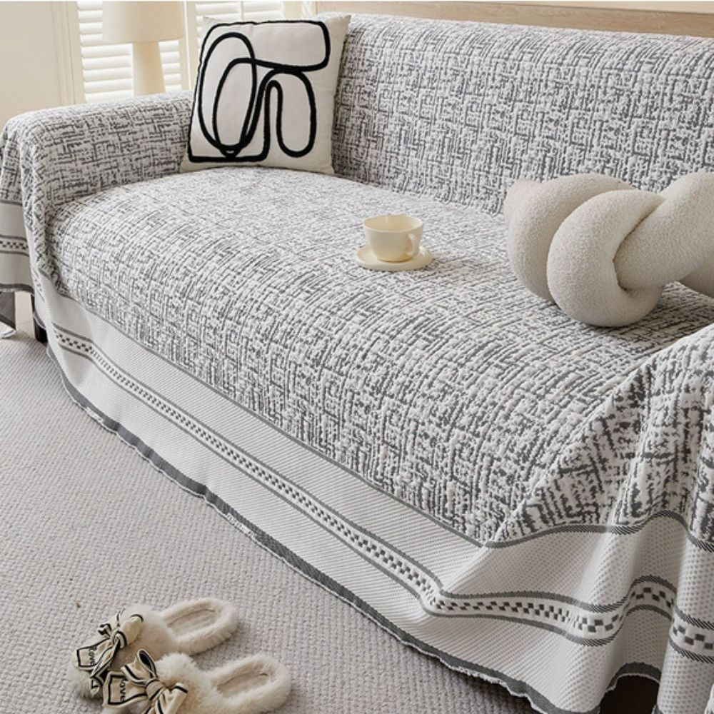 Crystal Cool: Elegant Couch Cover with Cooling Fabric – for Modern Living Spaces & Summer Freshness