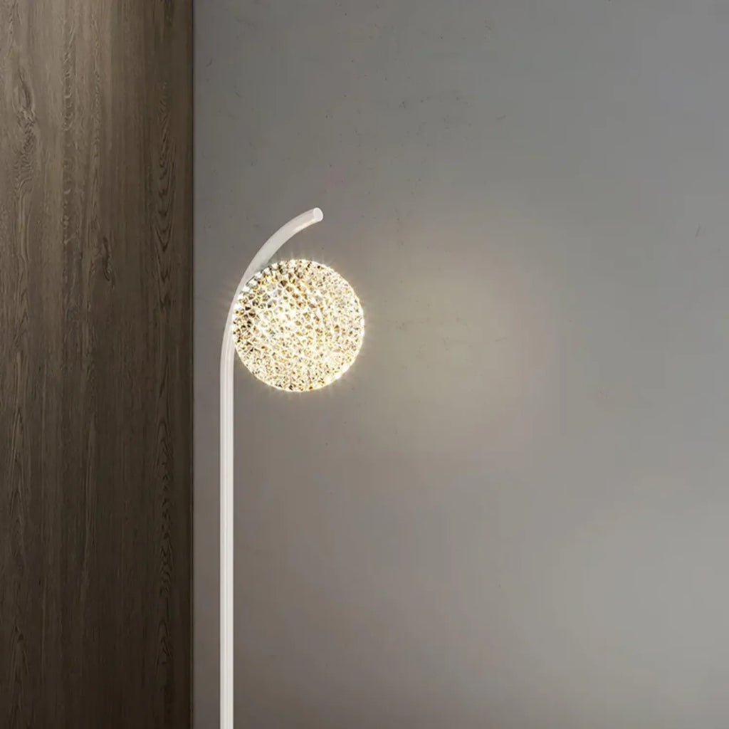 Isavelle – Crystal Table Lamp with Sparkling Light Play