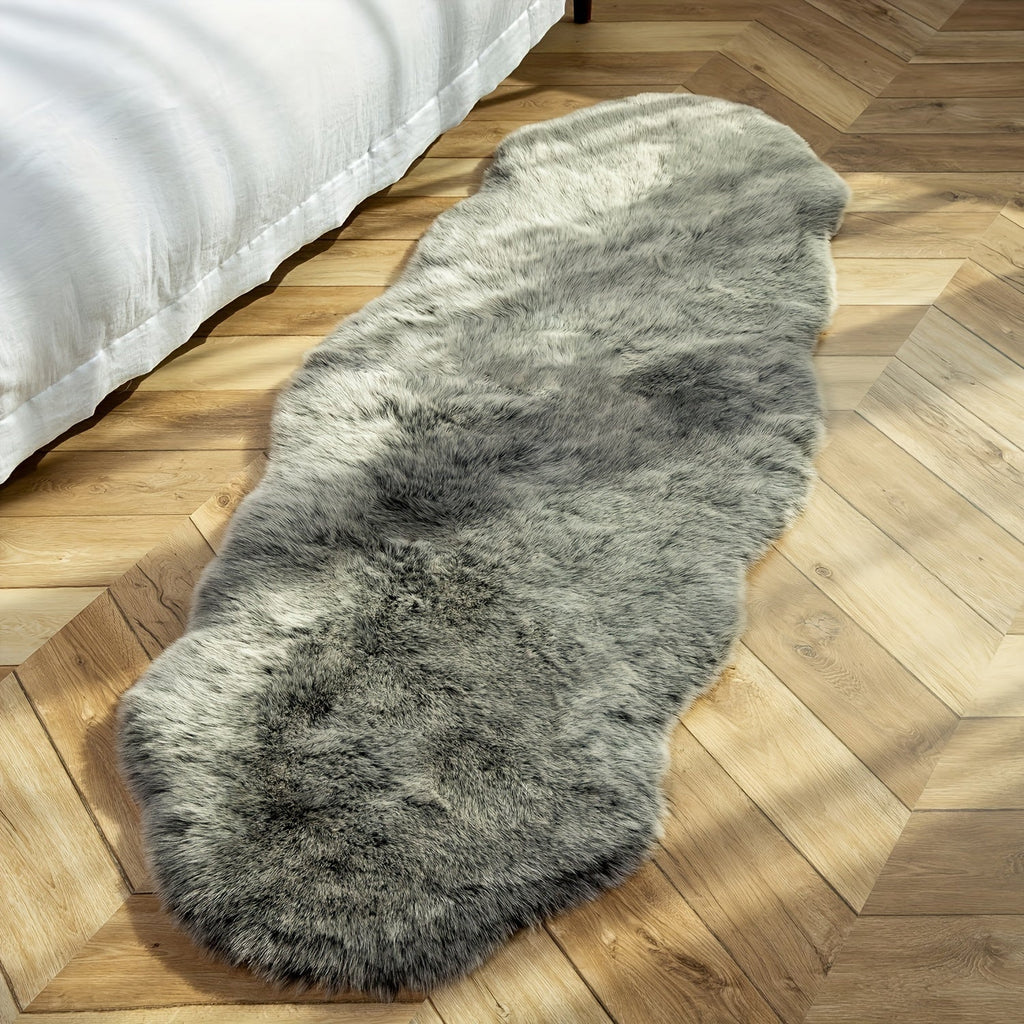 CuddleFur: Polygonal Rug Made of Faux Fur with Plush Surface – for Terrace & Picnic