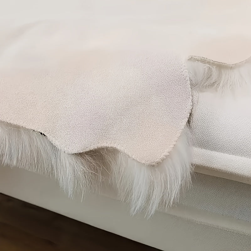 KuschelHorn: Fluffy rug made of faux fur with a light texture & decorative look – for balconies & living spaces