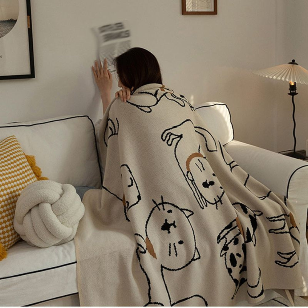 CuddleMeow: Cotton blankets made of cotton with a soft feel & playful cat design – for bed & living room