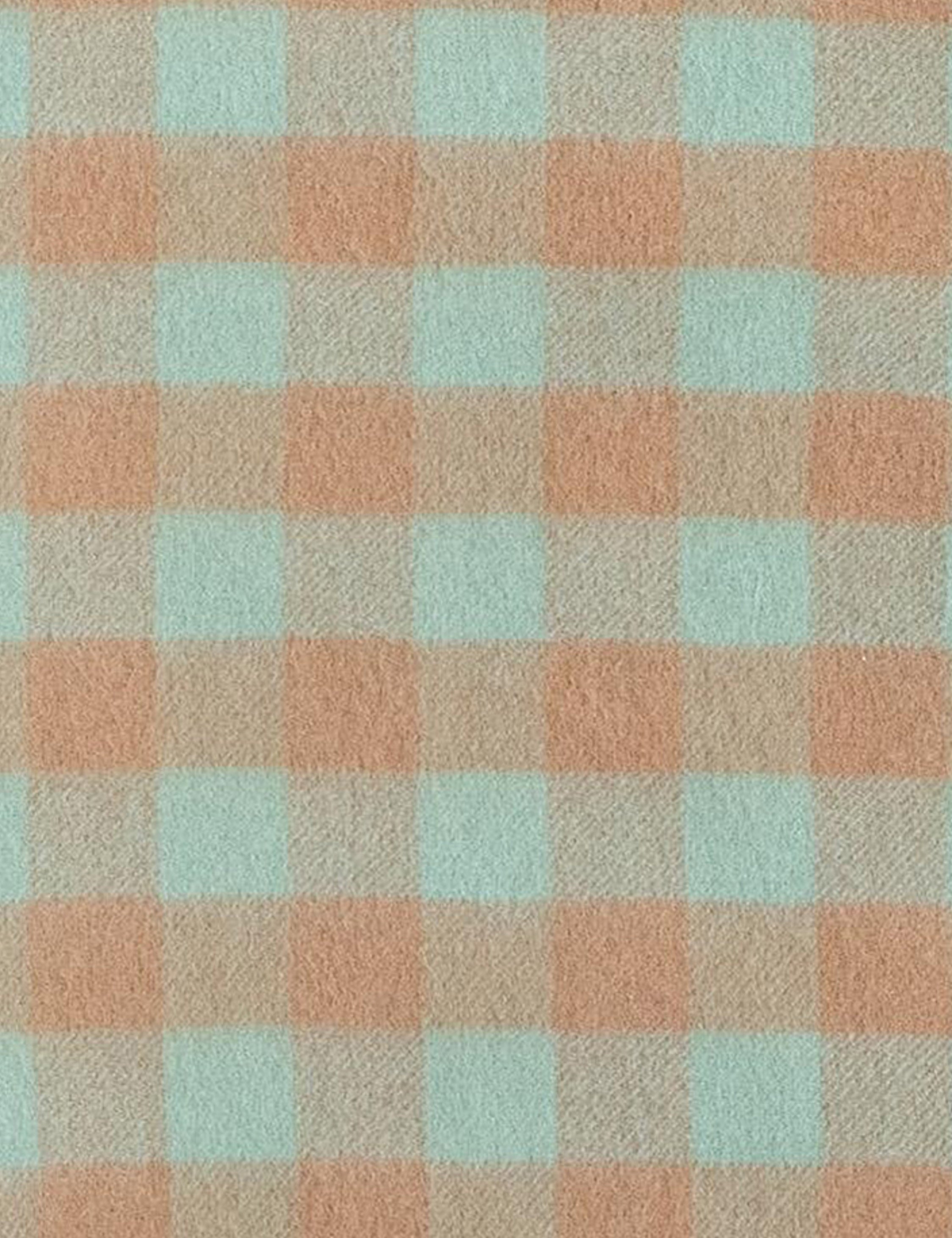 Luna Lambswool Throw | Soft, Hypoallergenic Natural Fiber