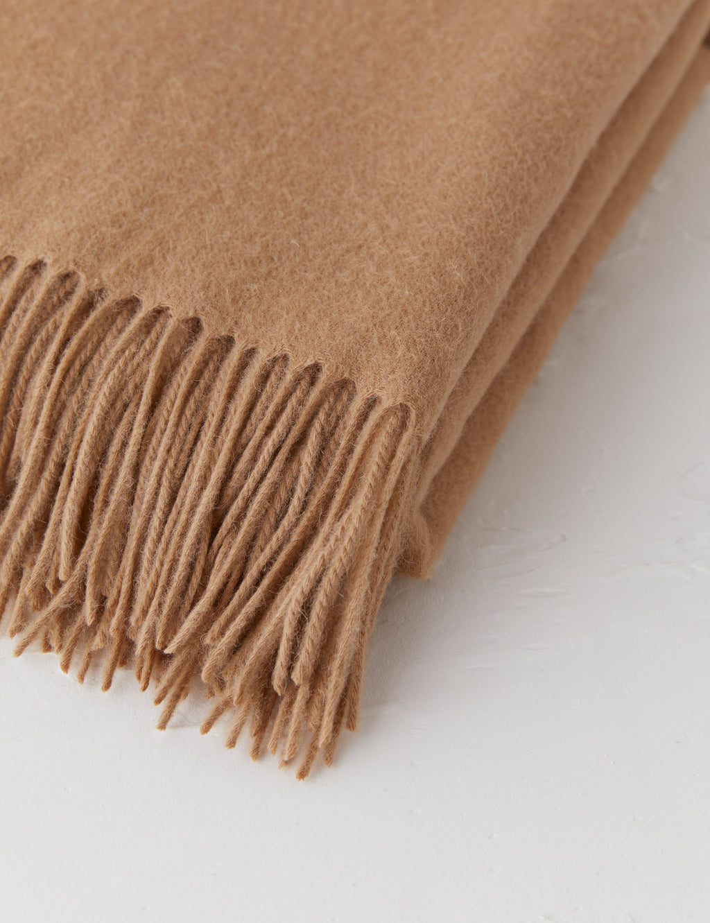 Bello Lambswool Throw | Hypoallergenic, Soft Natural Fiber
