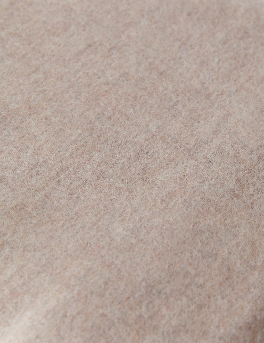 Luna Lambswool Throw | Soft, Hypoallergenic Natural Fiber