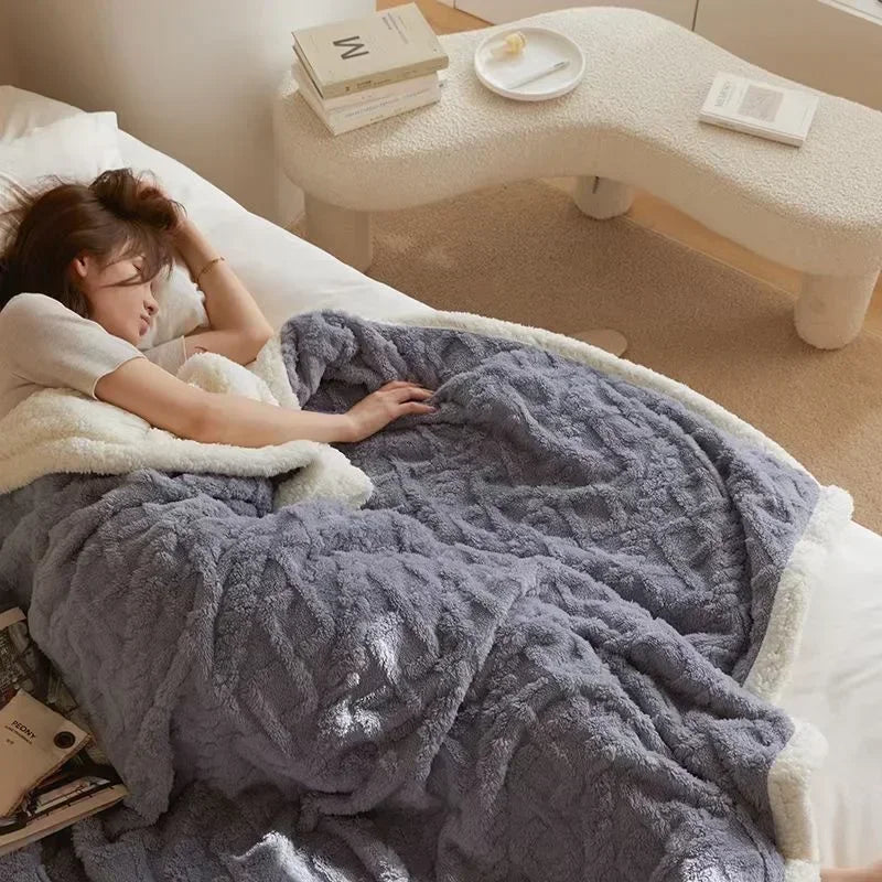 Lambswool-Style Fleece Winter Blanket – Soft and Warmest Blanket for Sofa and Bed, Cozy Comfort for Cold Days