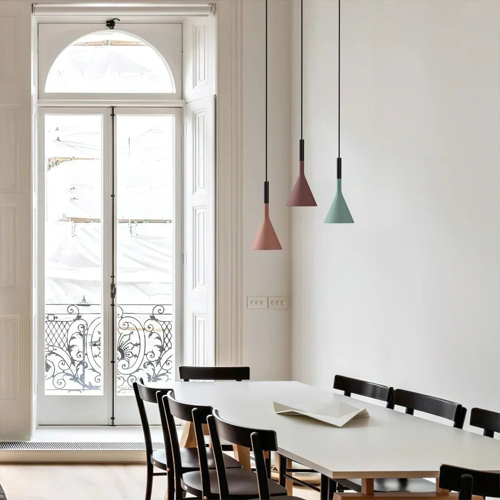 LavalIndustrie: Concrete Pendant Light in Modern Industrial Design with Metal Accents – for Dining Room & Living Space