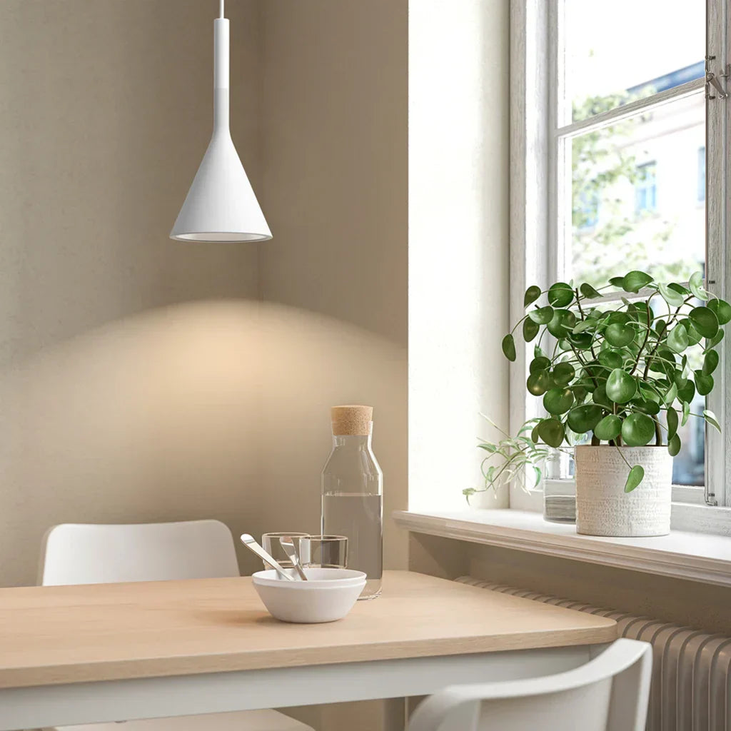 LavalIndustrie: Concrete Pendant Light in Modern Industrial Design with Metal Accents – for Dining Room & Living Space