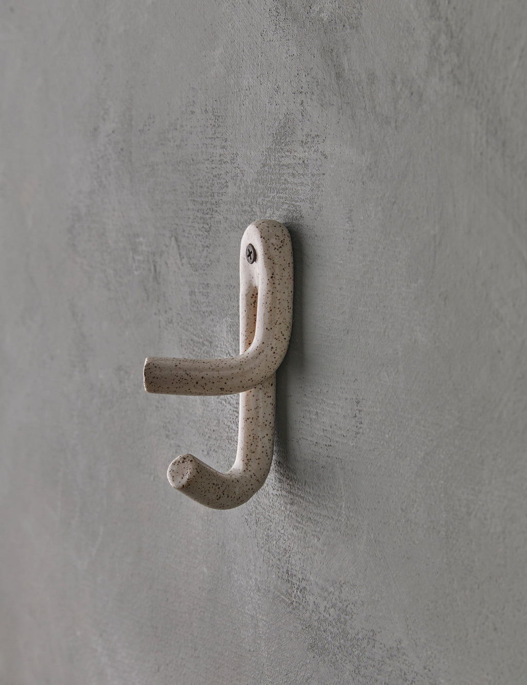 Luna Ceramic Wall Hook | Playful Crisscross Design