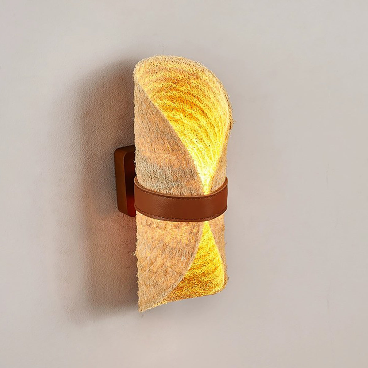 Natural Luffa Wall Lamp