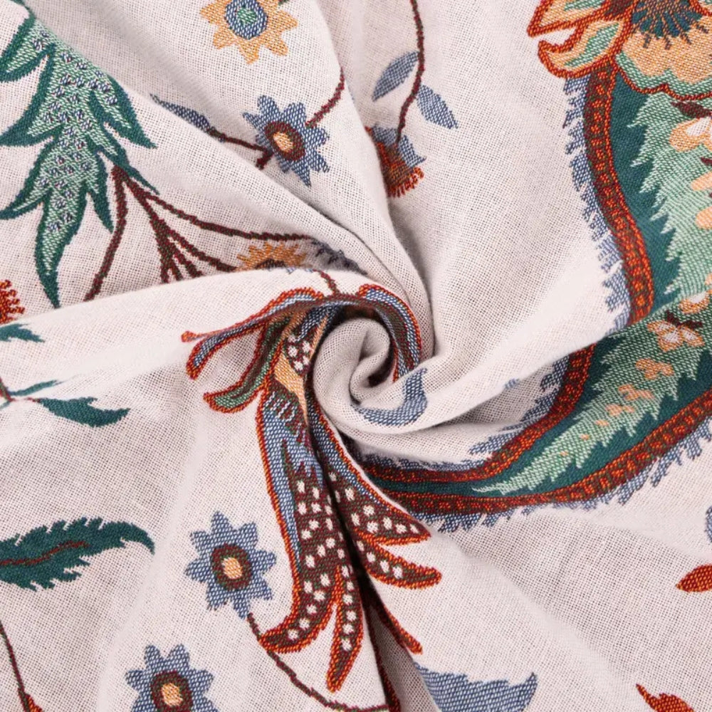 Liora: Vintage Cotton Blanket with Floral Pattern and Fringes – for Living Room and Bedroom