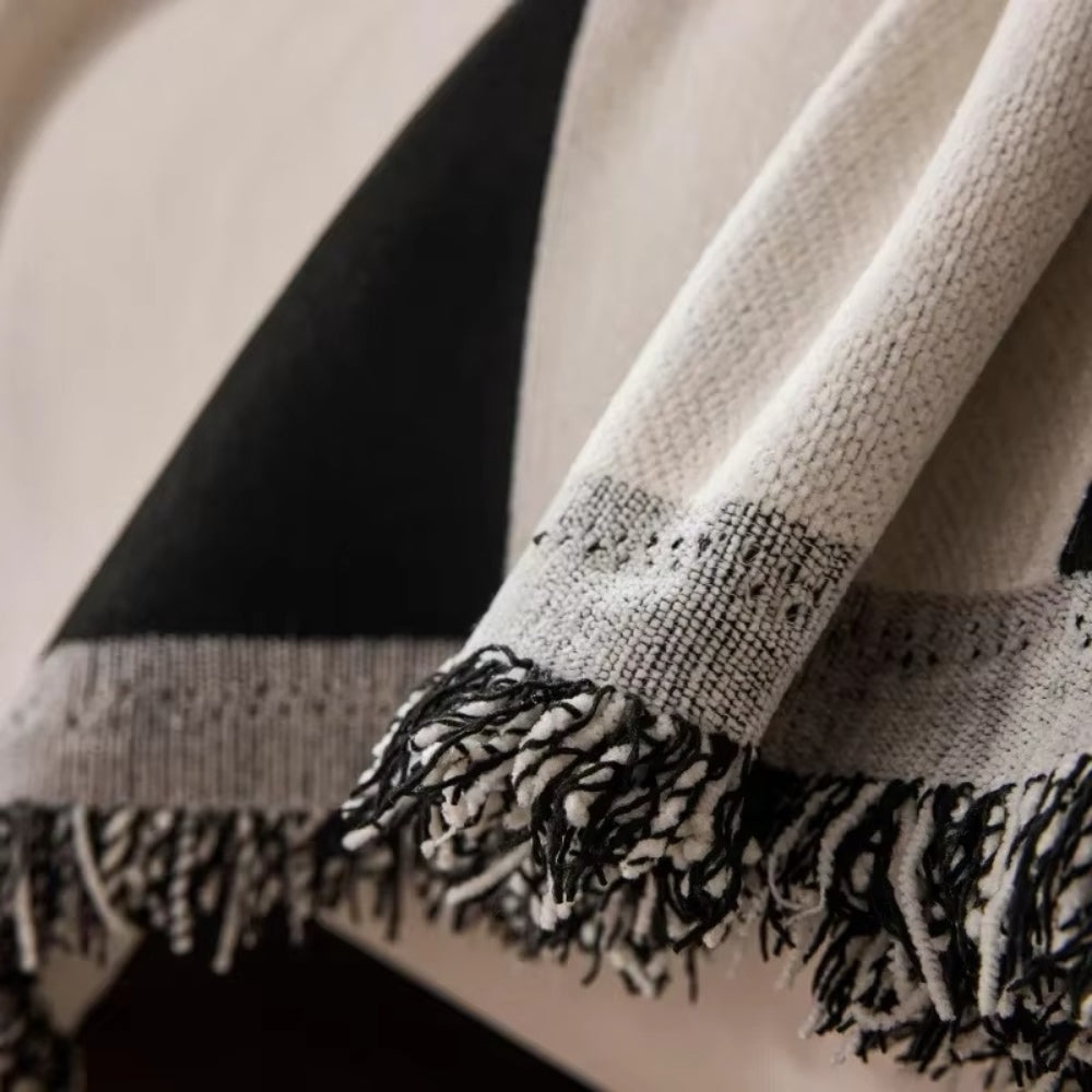 LioraWeave: Sofa Cover in Boho Jacquard Design Made from Luxurious Chenille with Fringe Accent – for Sofa & Living Room