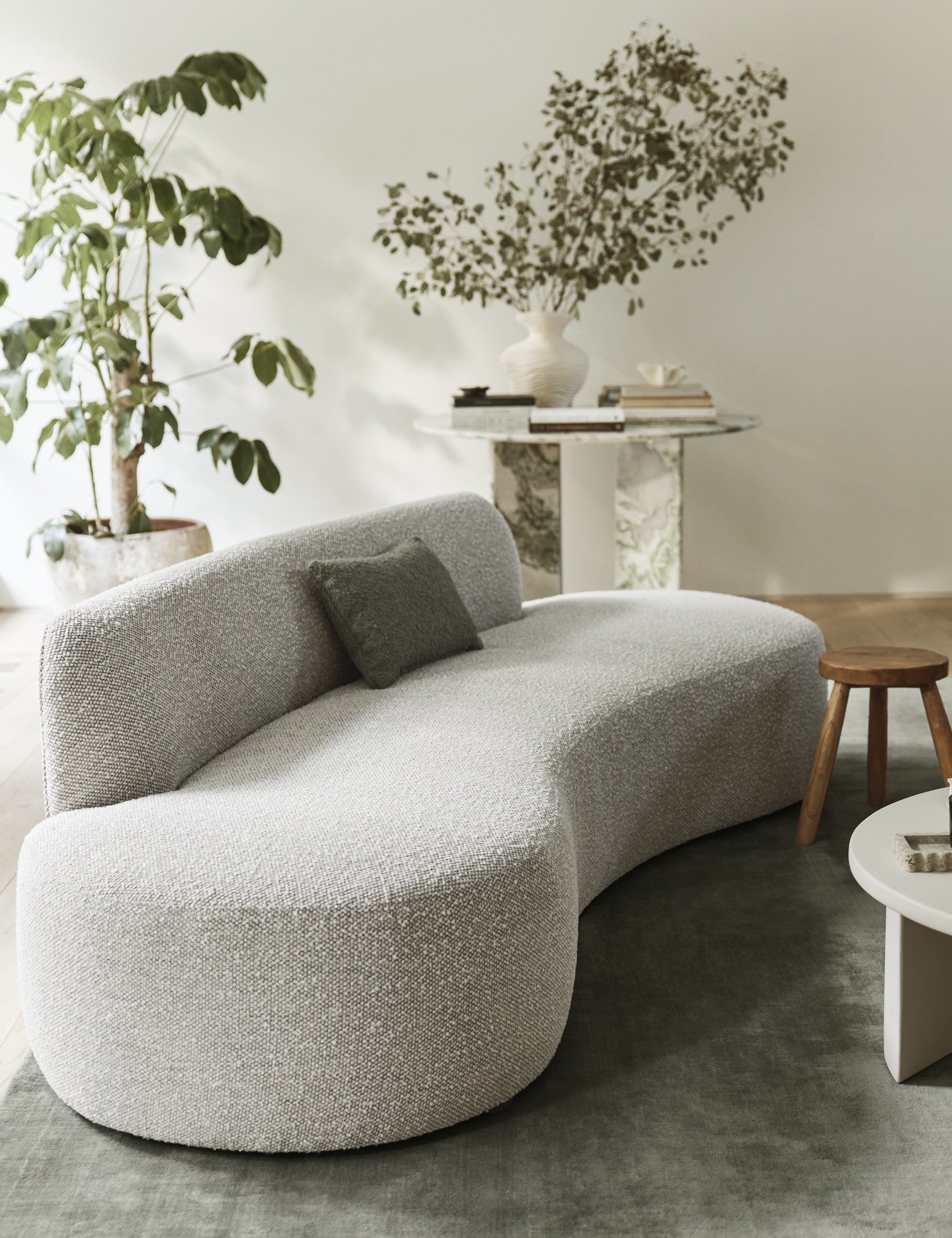 Bela Boucle Pillow | Ultrasoft Woolen Fibers, Solid Design