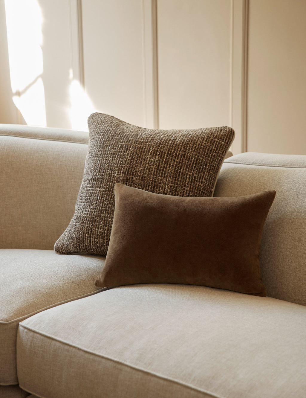 Bela Velvet Pillow | Luxurious Texture, Elegant Finish
