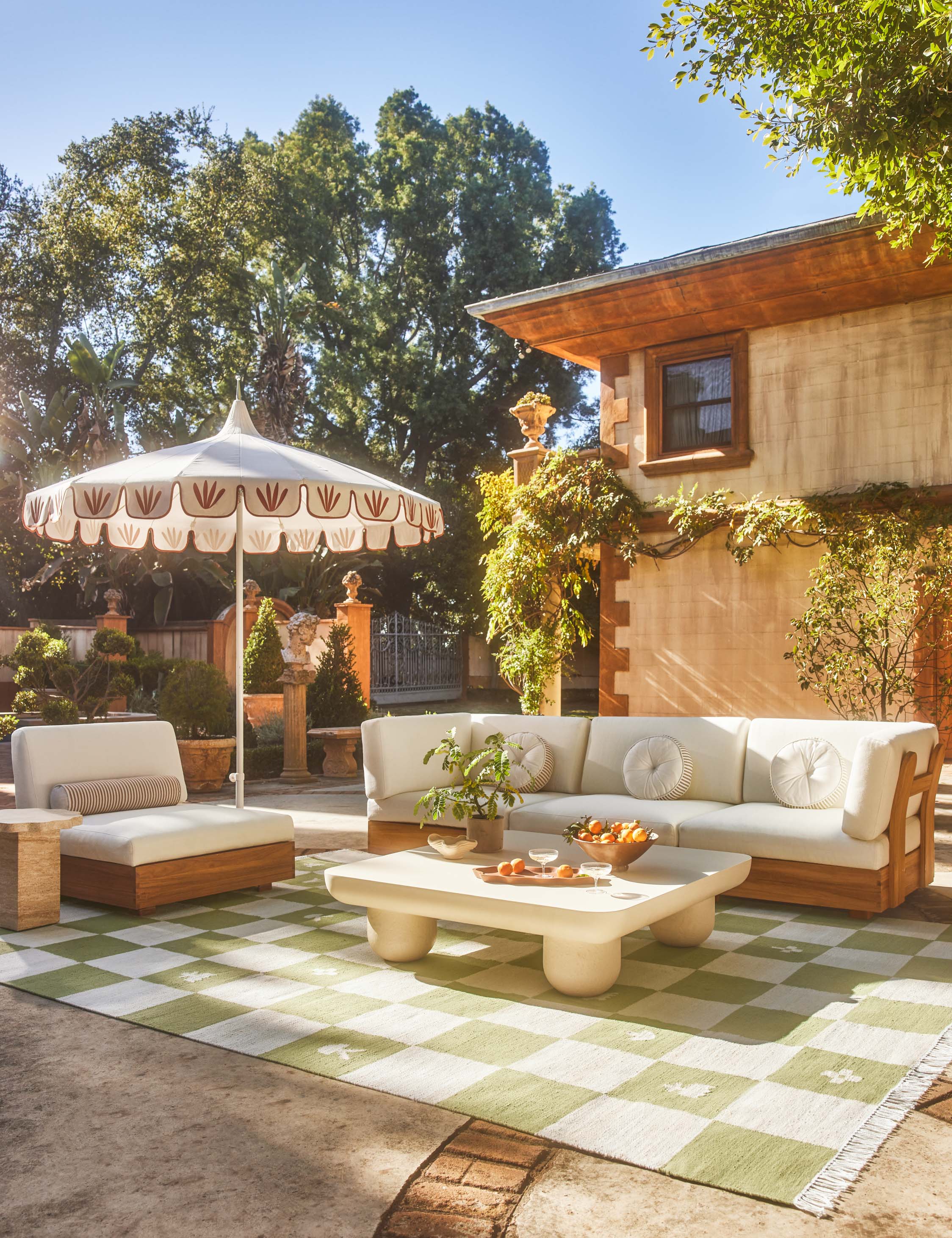 Luna Striped Disc Pillow | Chic Outdoor Accent