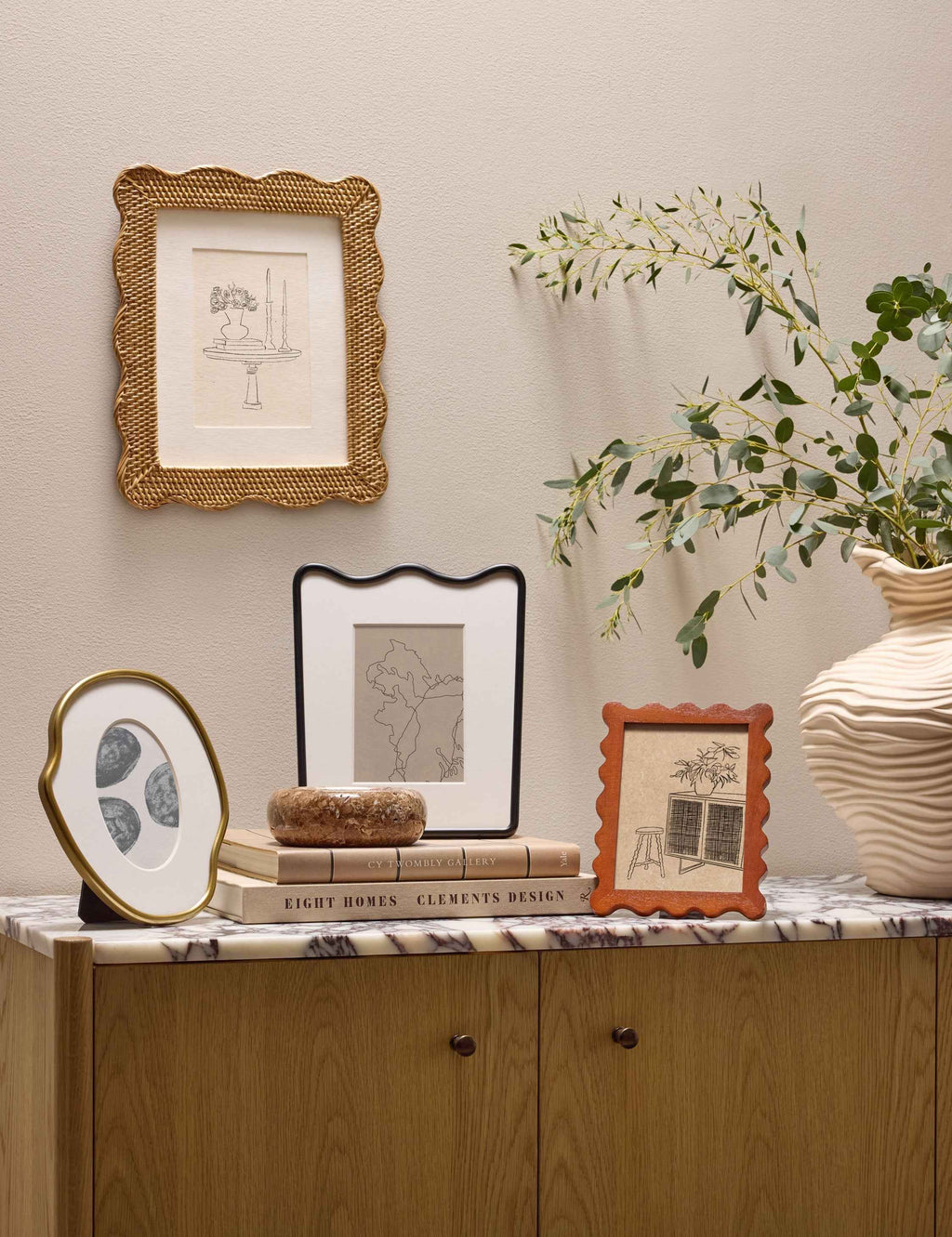 Rook Picture Frame | Chic Wavy Silhouette, Exclusive Design