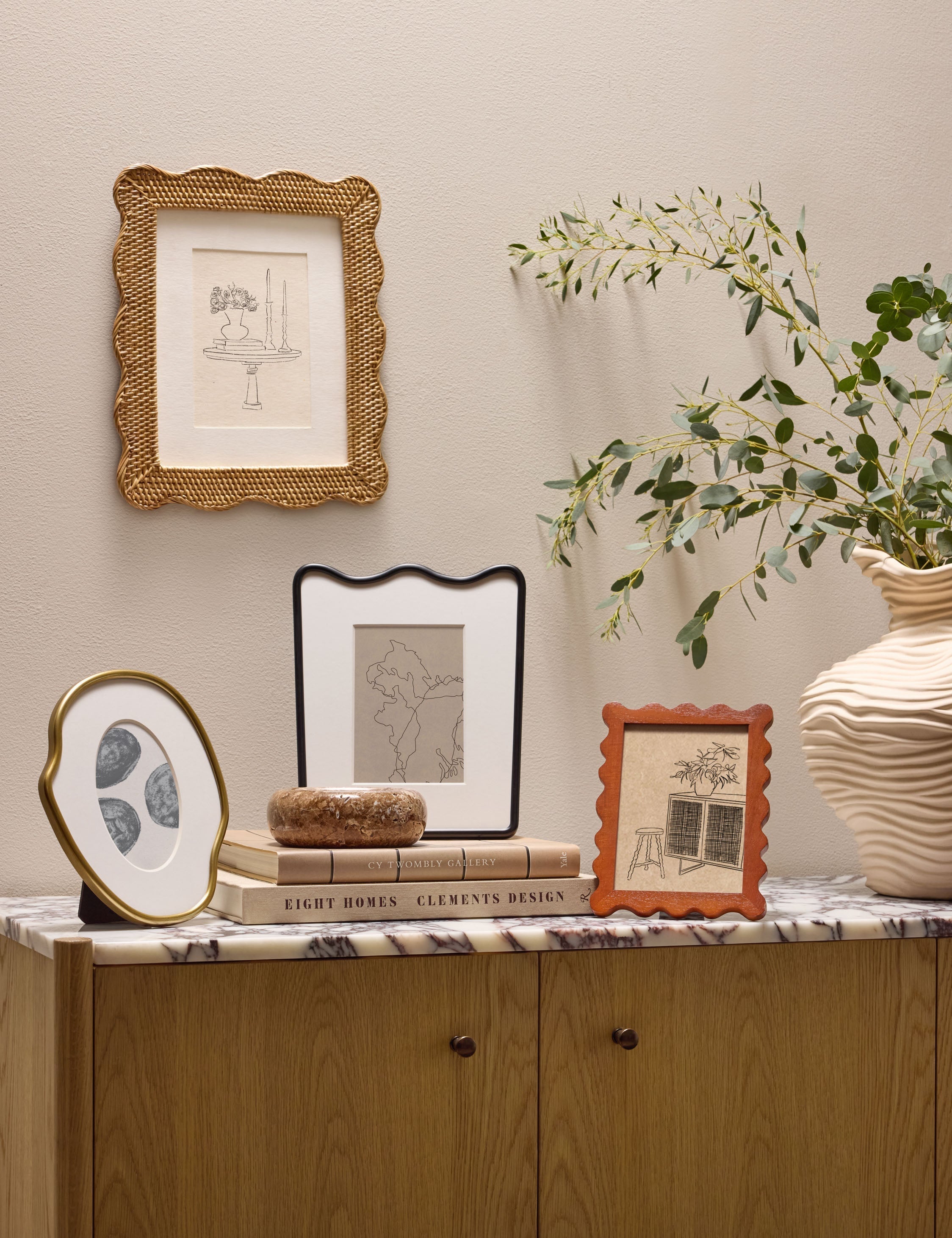 Bela Rattan Picture Frame | Artisanal Finish, Scalloped Design