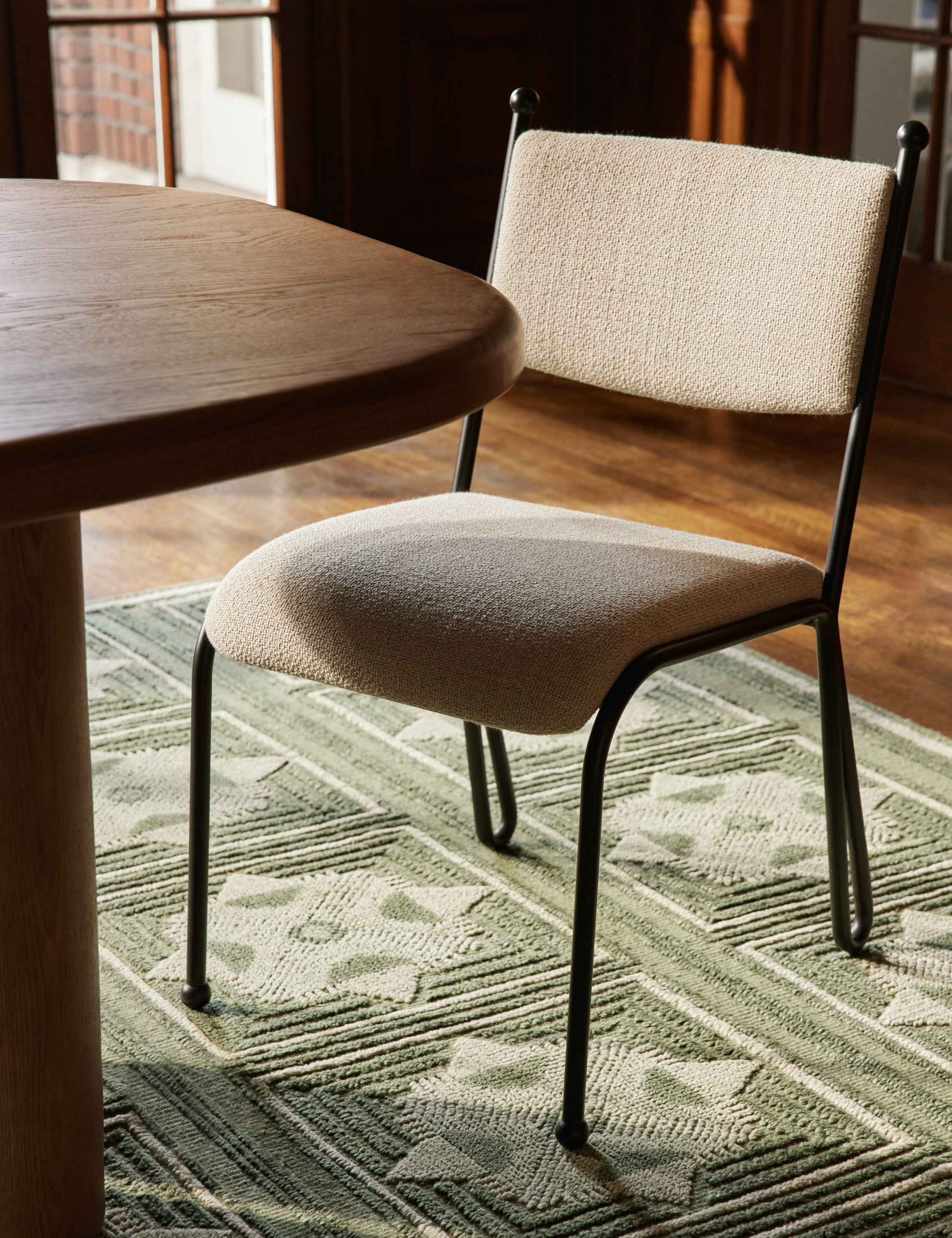 Fina Dining Chair | Curved Metal Frame, Upholstered Seat