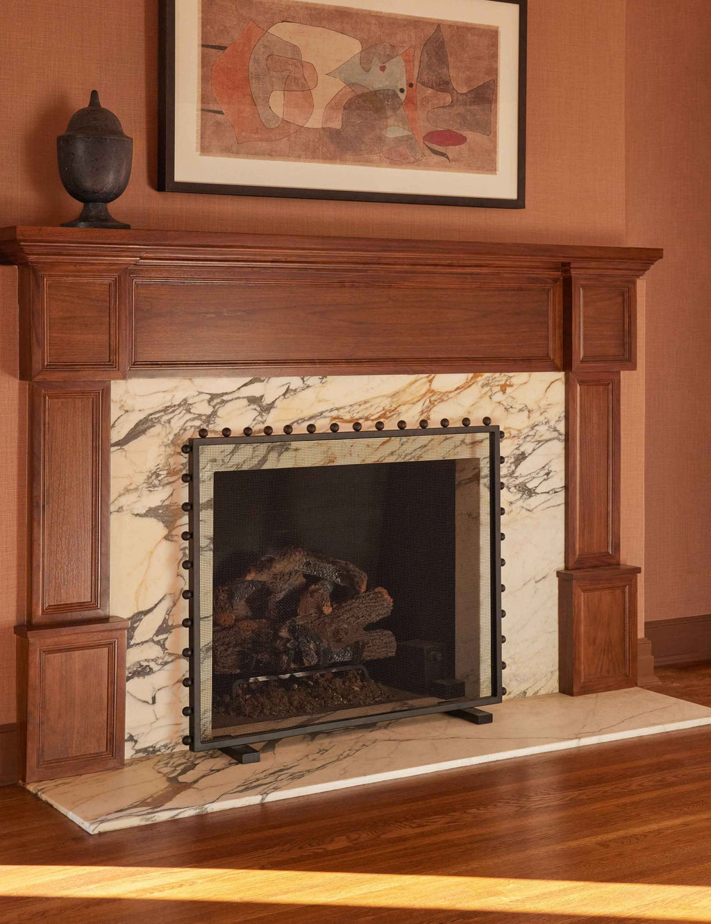 Lustre Fireplace Screen | Chic Knobbed Accents, Square Silhouette
