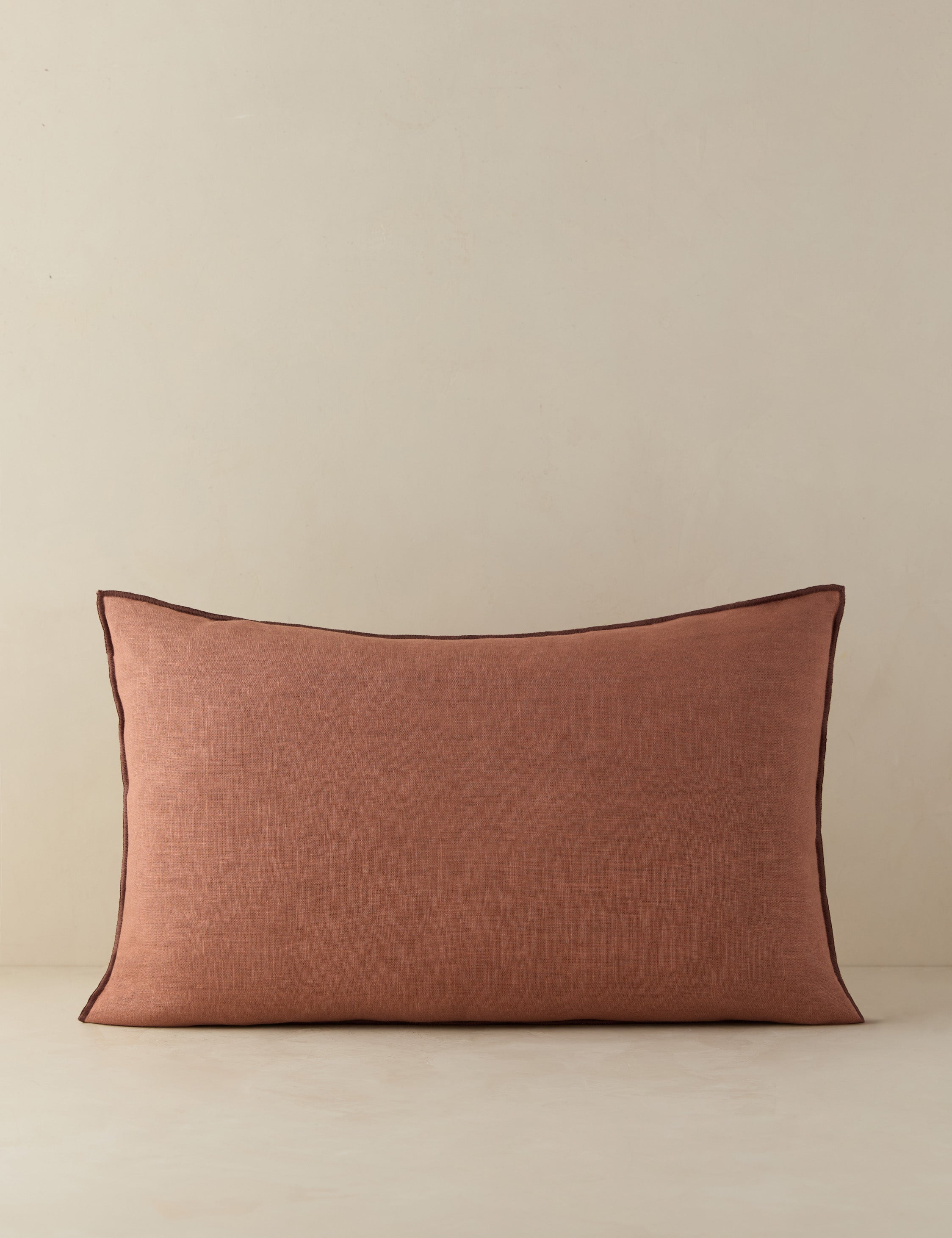 Carys Linen Pillow | Contrast Piping, Two-Tone Design
