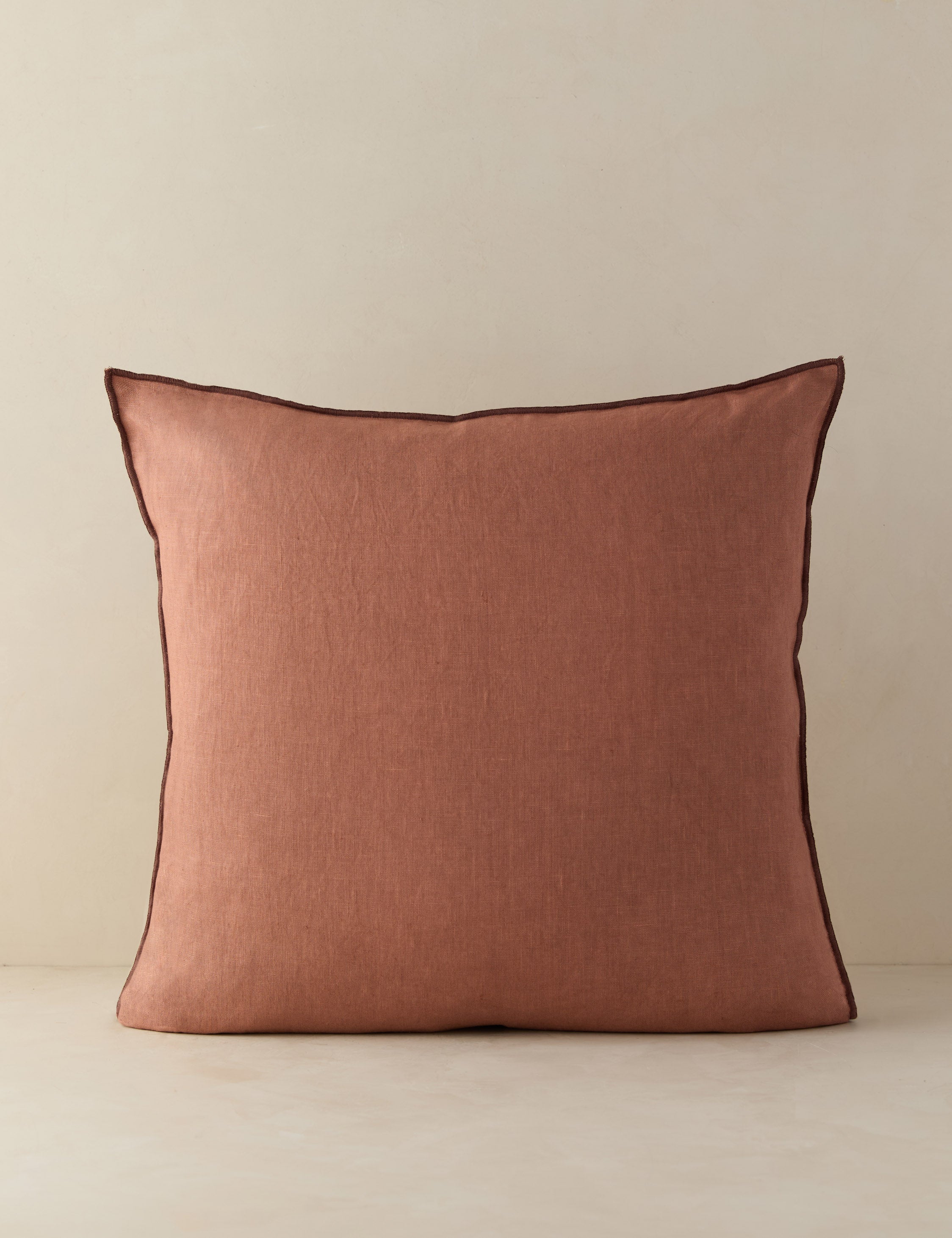 Cleo Linen Pillow | Contrast Piping, Two-Tone Design