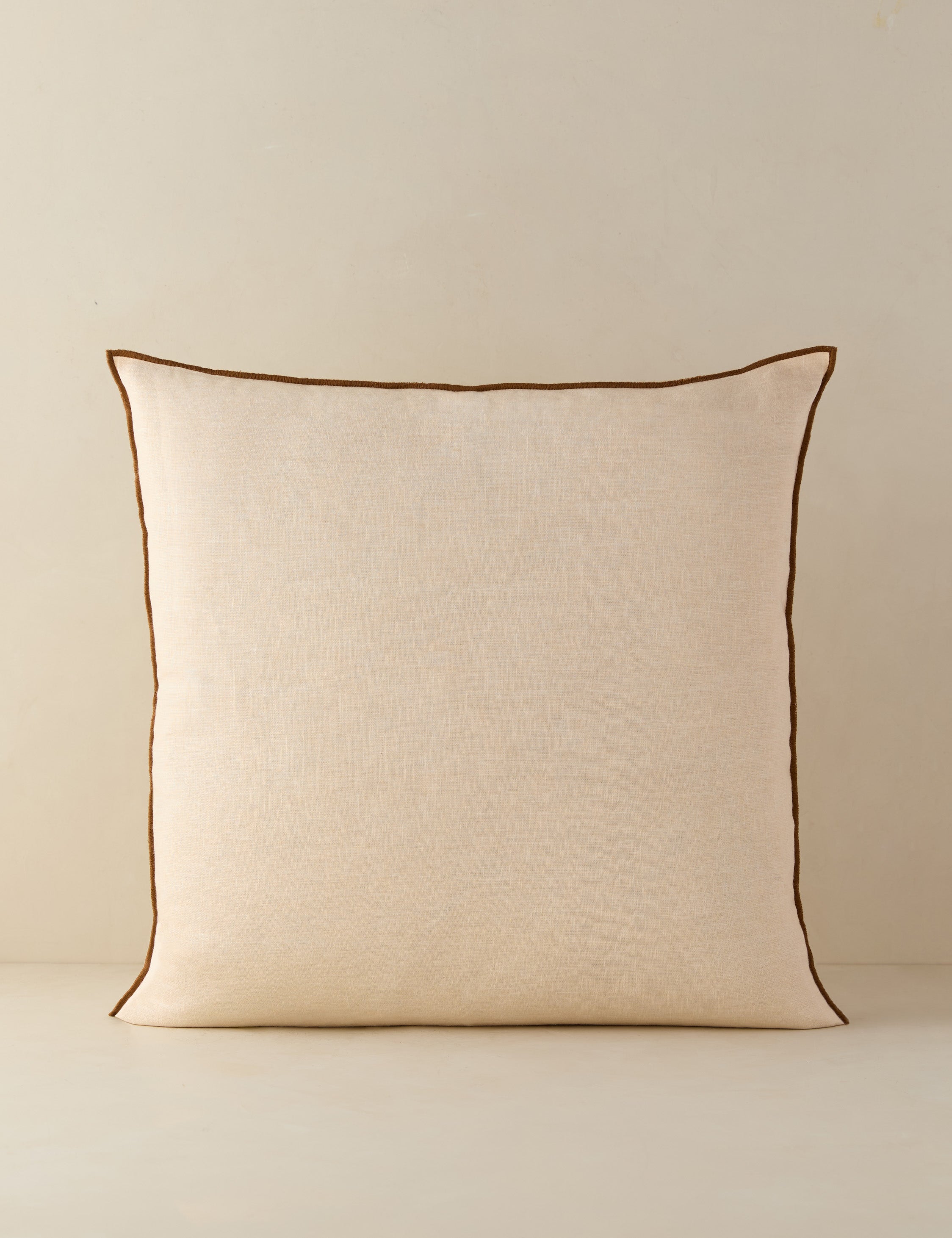 Cleo Linen Pillow | Contrast Piping, Two-Tone Design