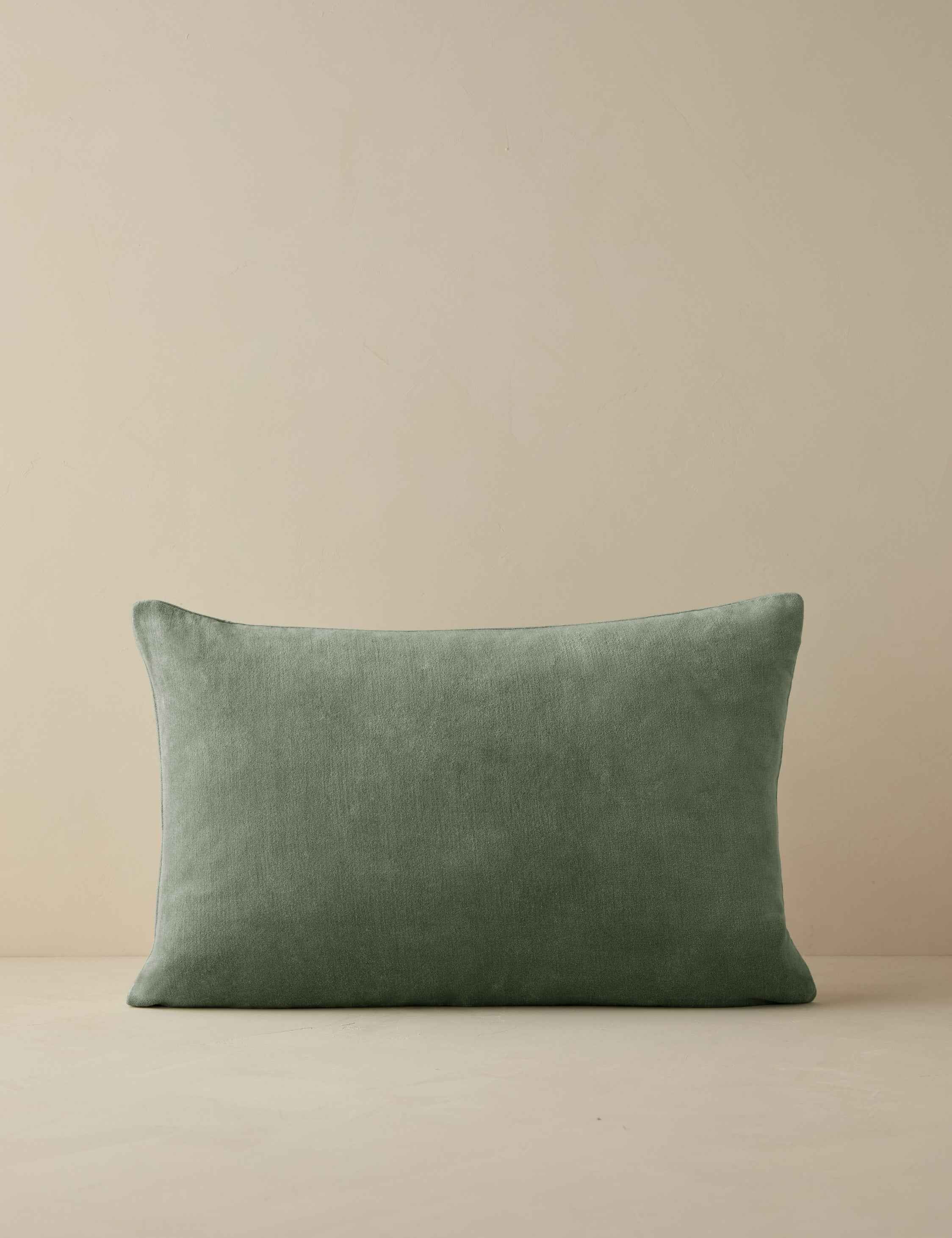 Bela Velvet Pillow | Luxurious Texture, Elegant Finish