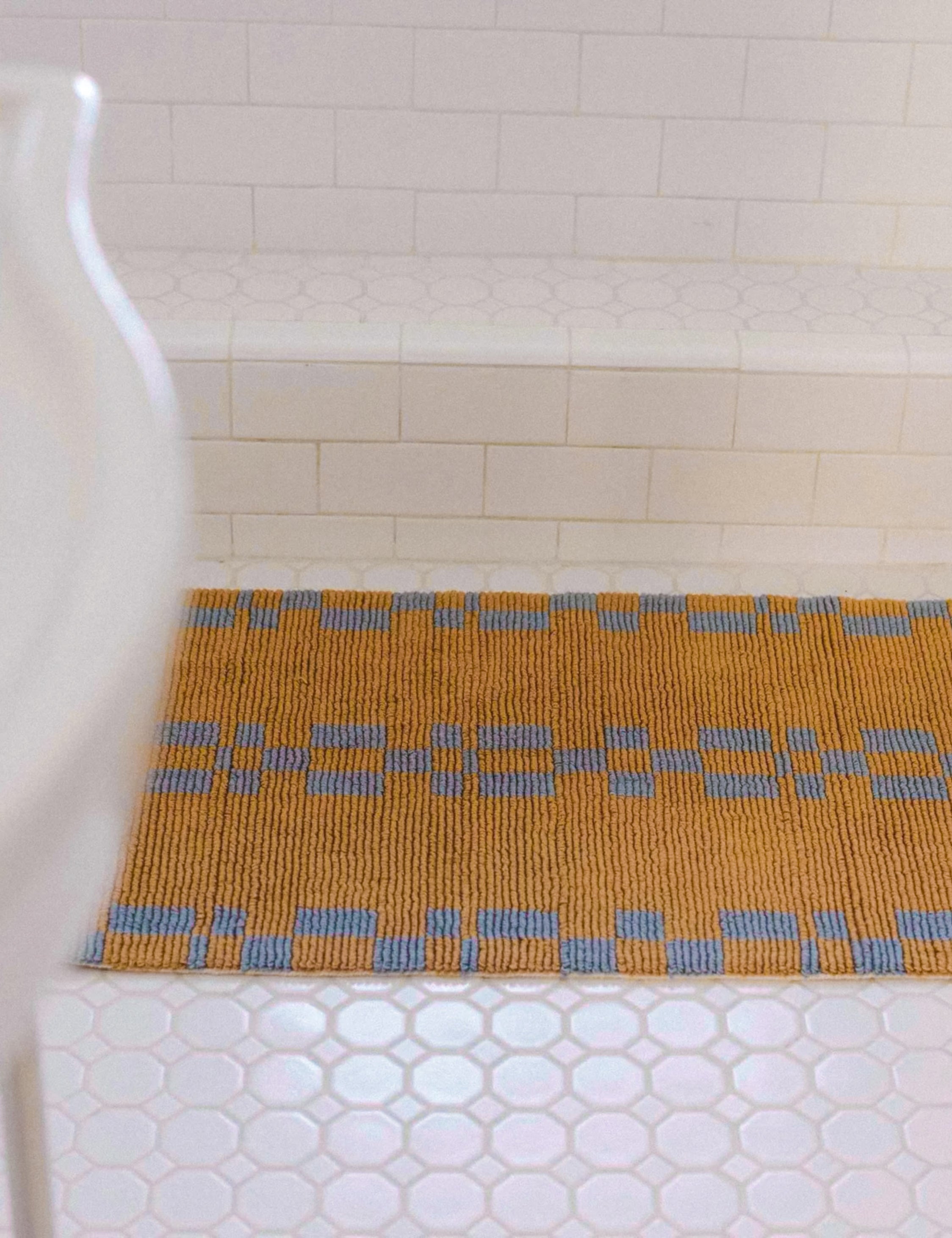Bela Bath Mat | Handmade, Absorbent Cotton