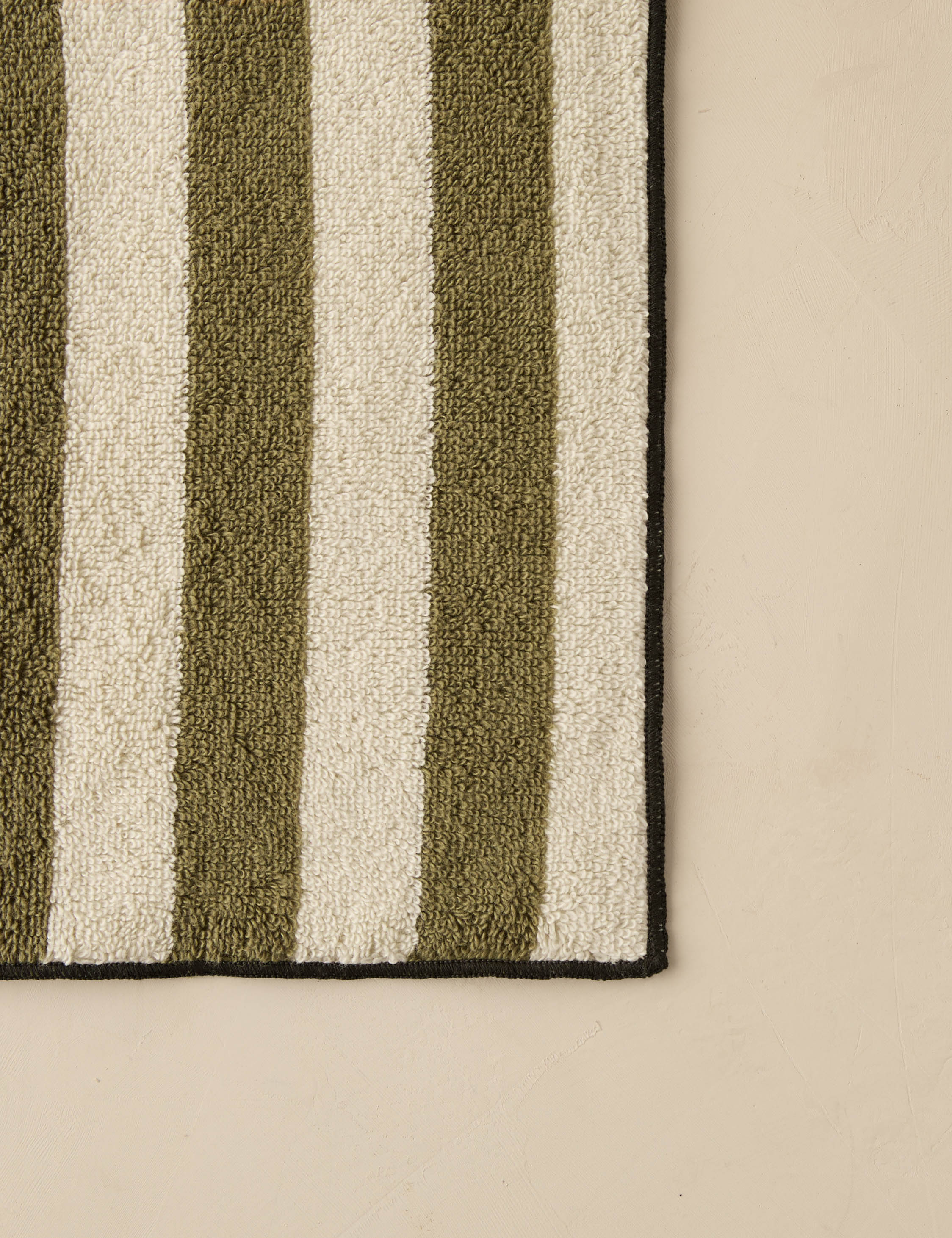 Enzo Organic Cotton Towels | Soft, Quick-Drying Fabric