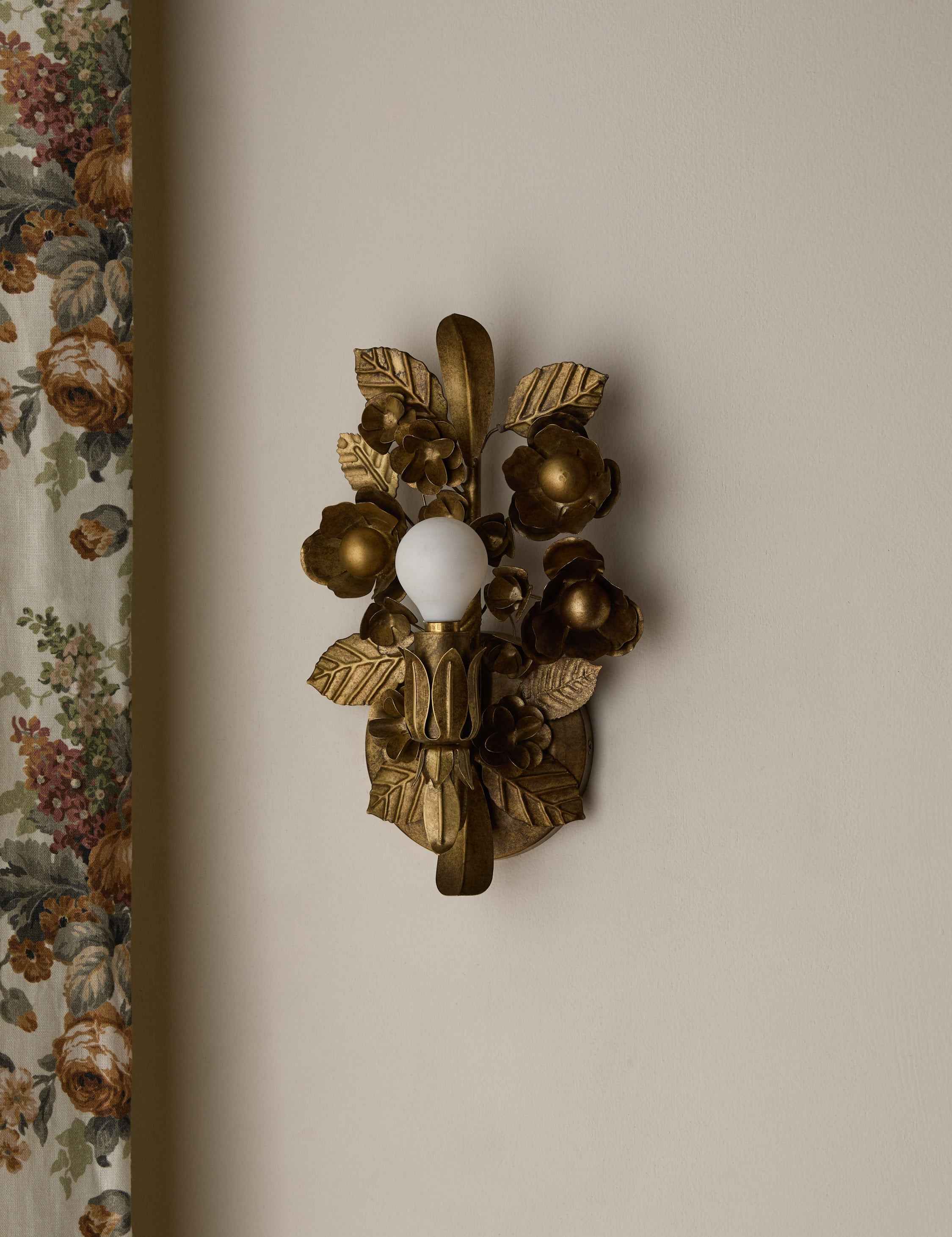 Garda Wall Sconce | Ornate Floral Metalwork, Vintage Charm