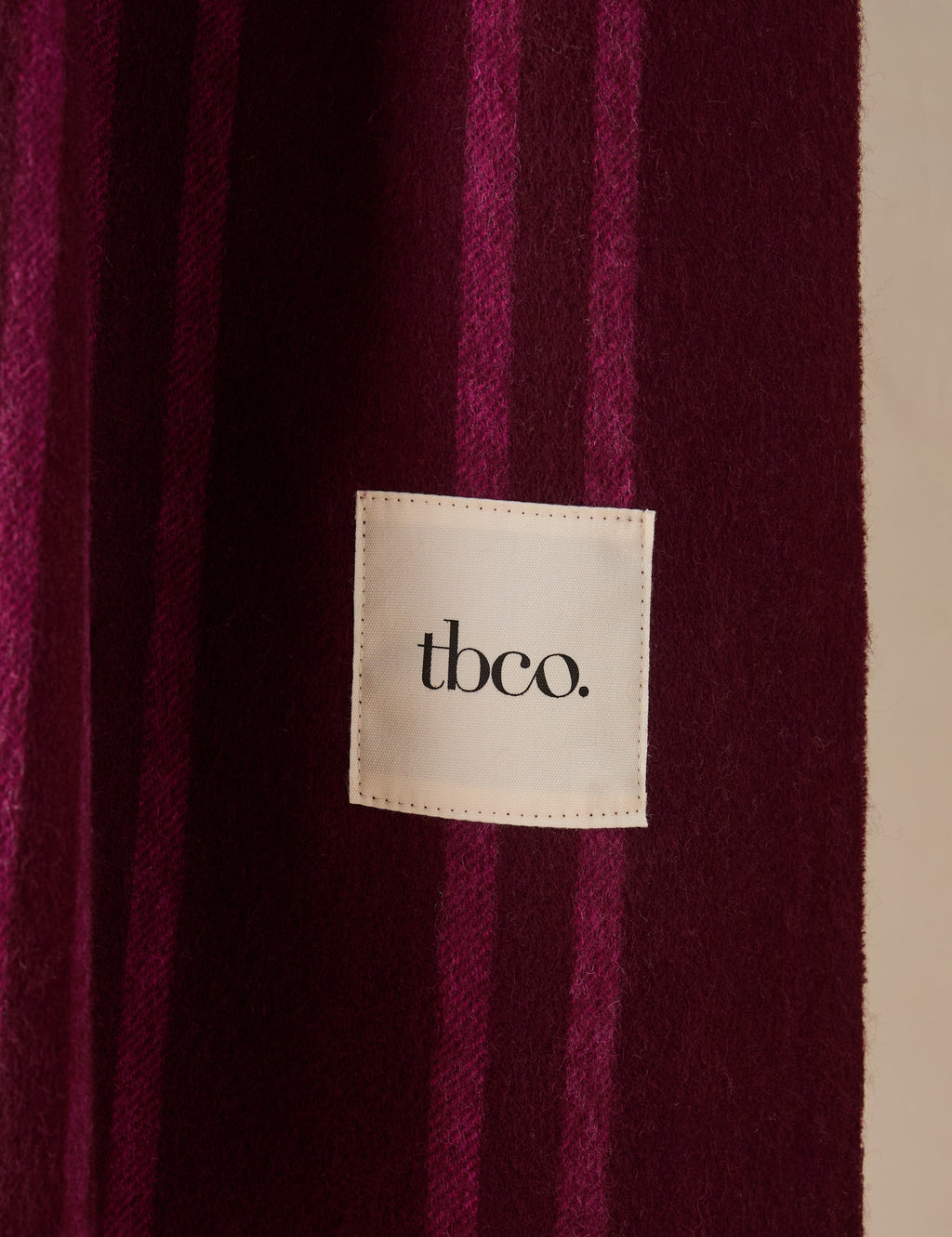 Bello Lambswool Throw | Hypoallergenic, Soft Natural Fiber