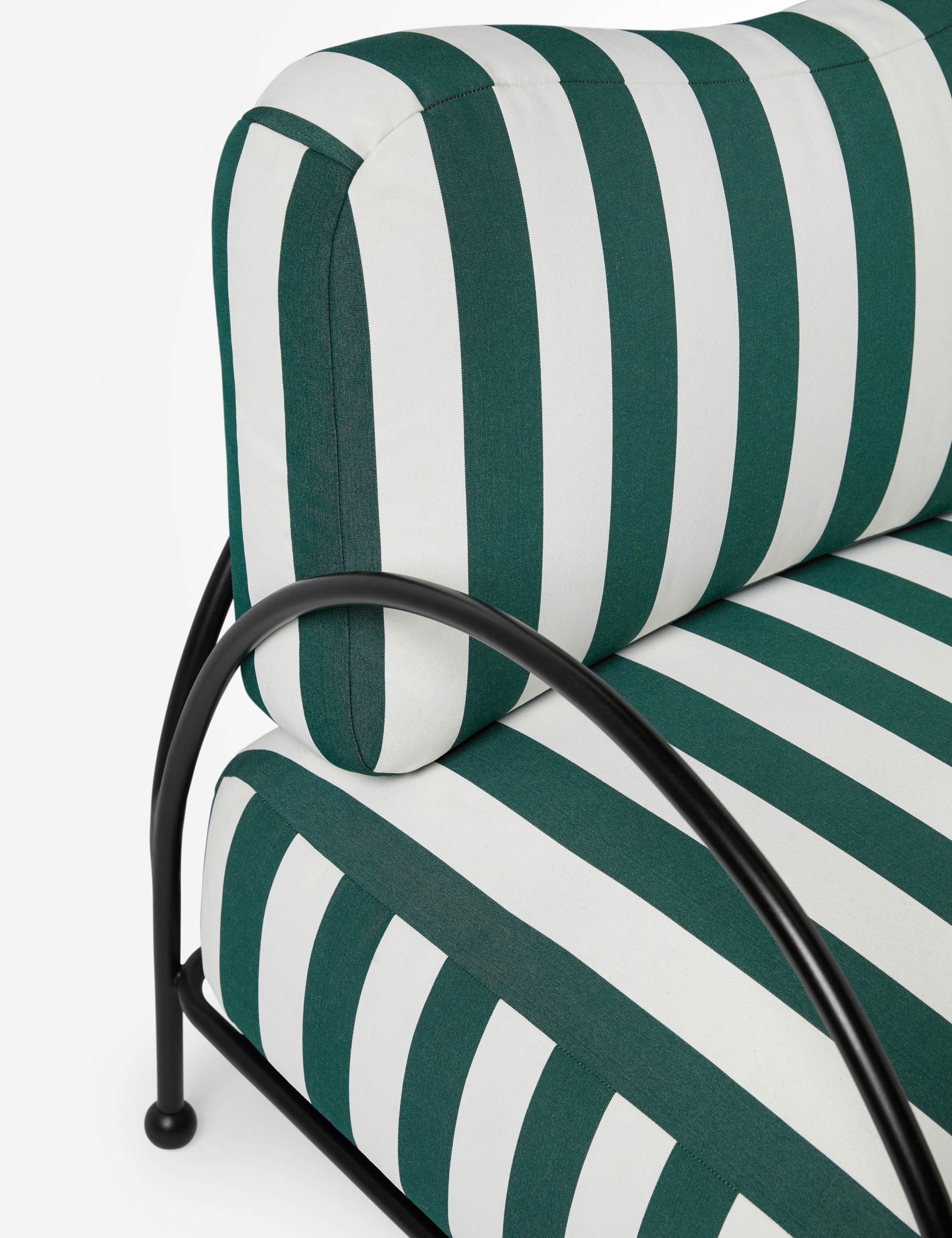 Luna Outdoor Accent Chair | Slim Metal Frame, Supportive Seat