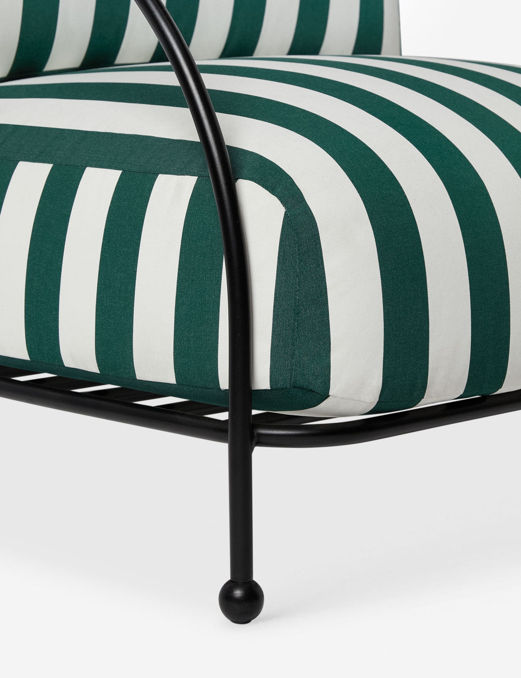 Luna Outdoor Accent Chair | Slim Metal Frame, Supportive Seat