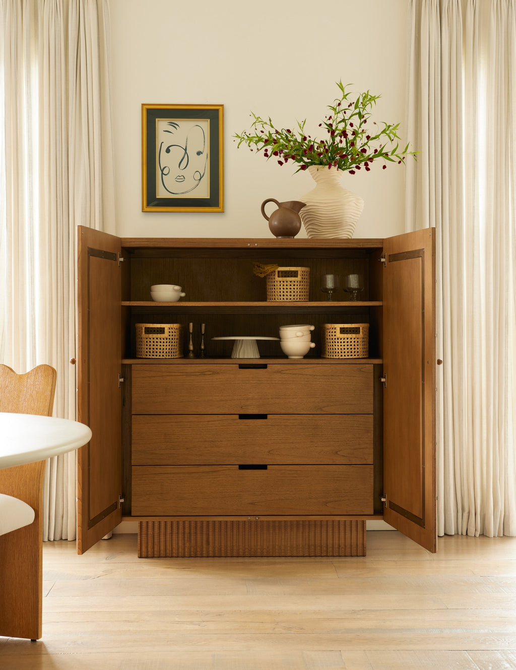 Bela Cane Basket | Flat-Back Design, Front-Facing Handle