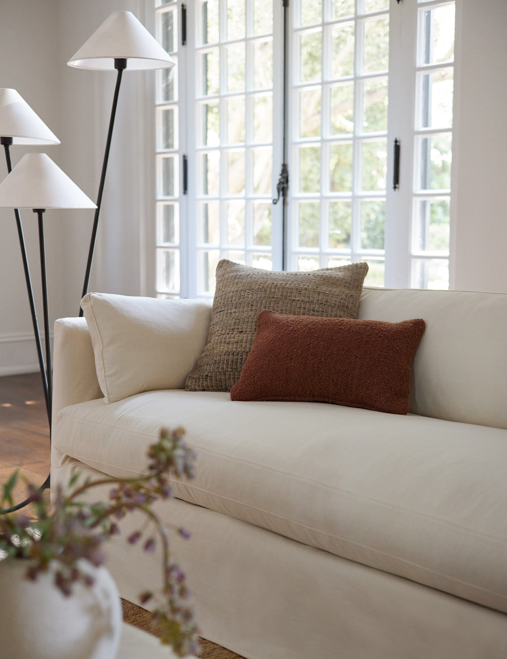 Bela Boucle Pillow | Ultrasoft Woolen Fibers, Solid Design
