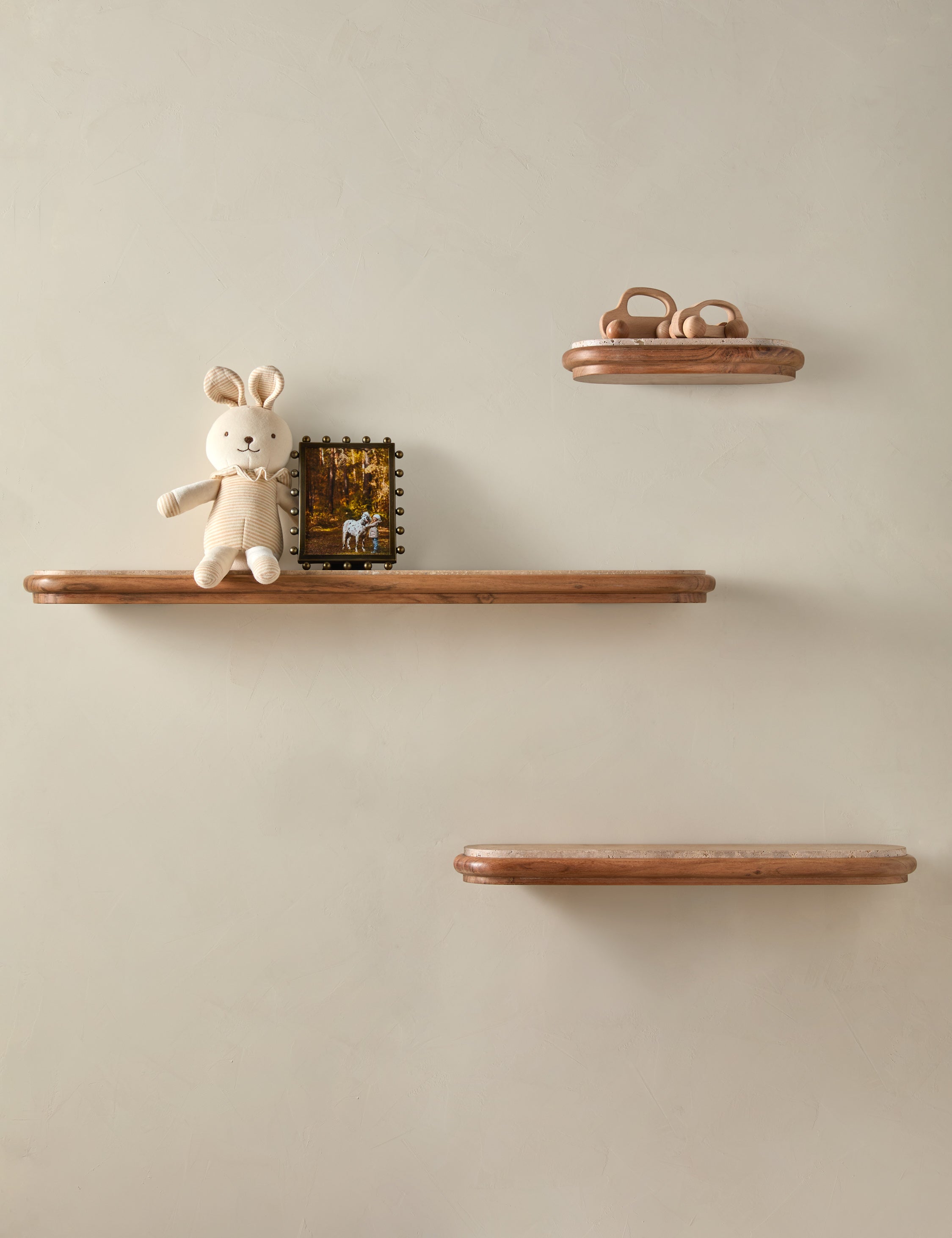 Gretel Shelf | Stone Inlay, Traditional Design