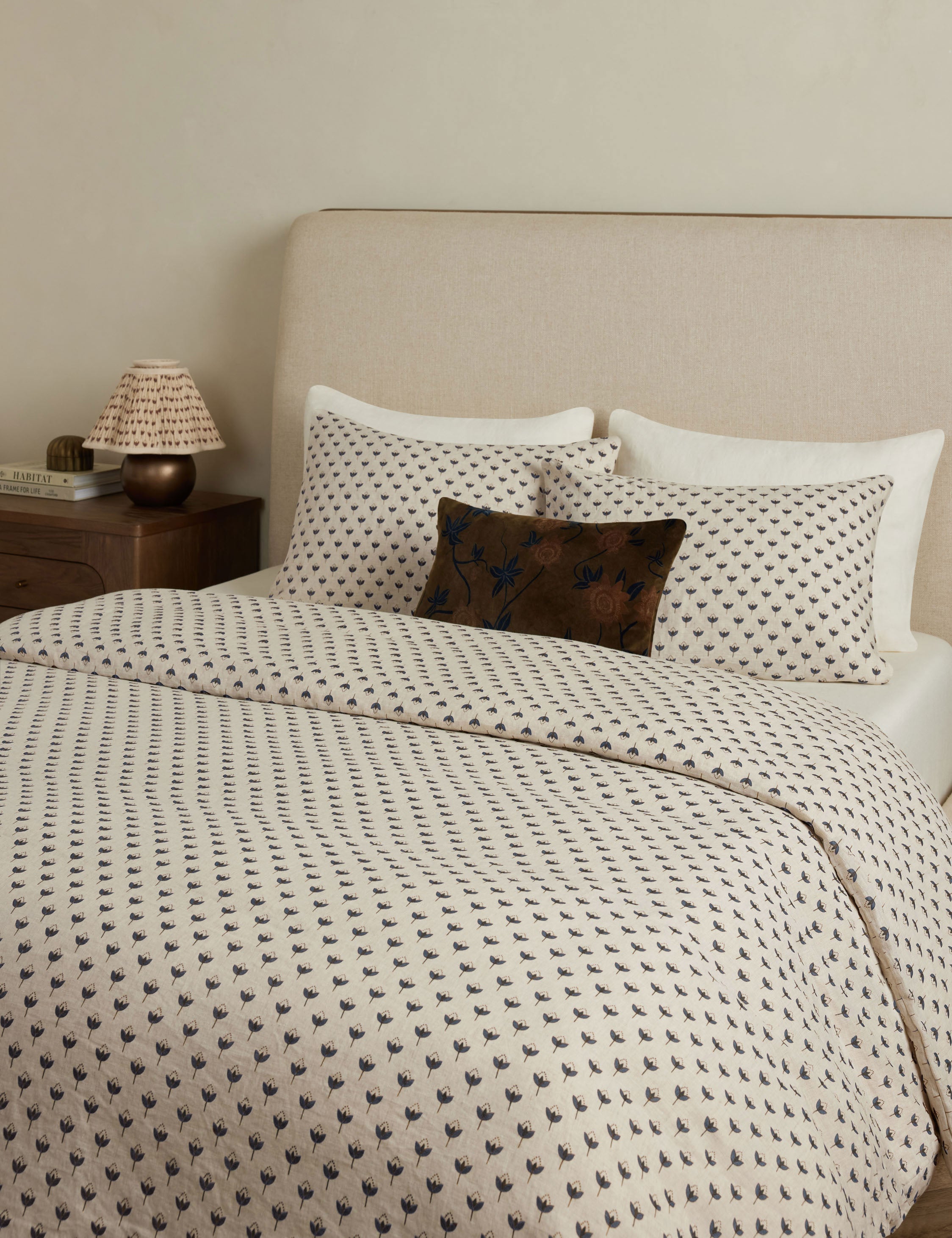 Pivo Duvet Cover | European Flax Linen, Timeless Floral Design