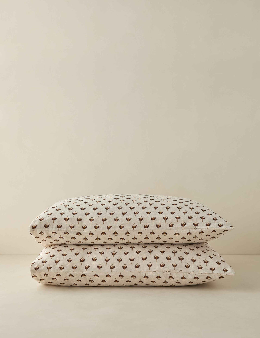 Pivo Linen Pillowcase Set | Breathable European Flax, Timeless Floral