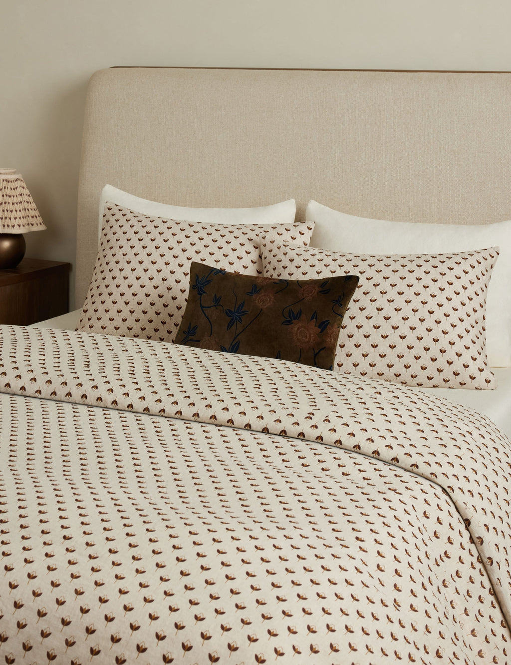 Pavé Linen Shams | Breathable European Flax, Timeless Floral Design