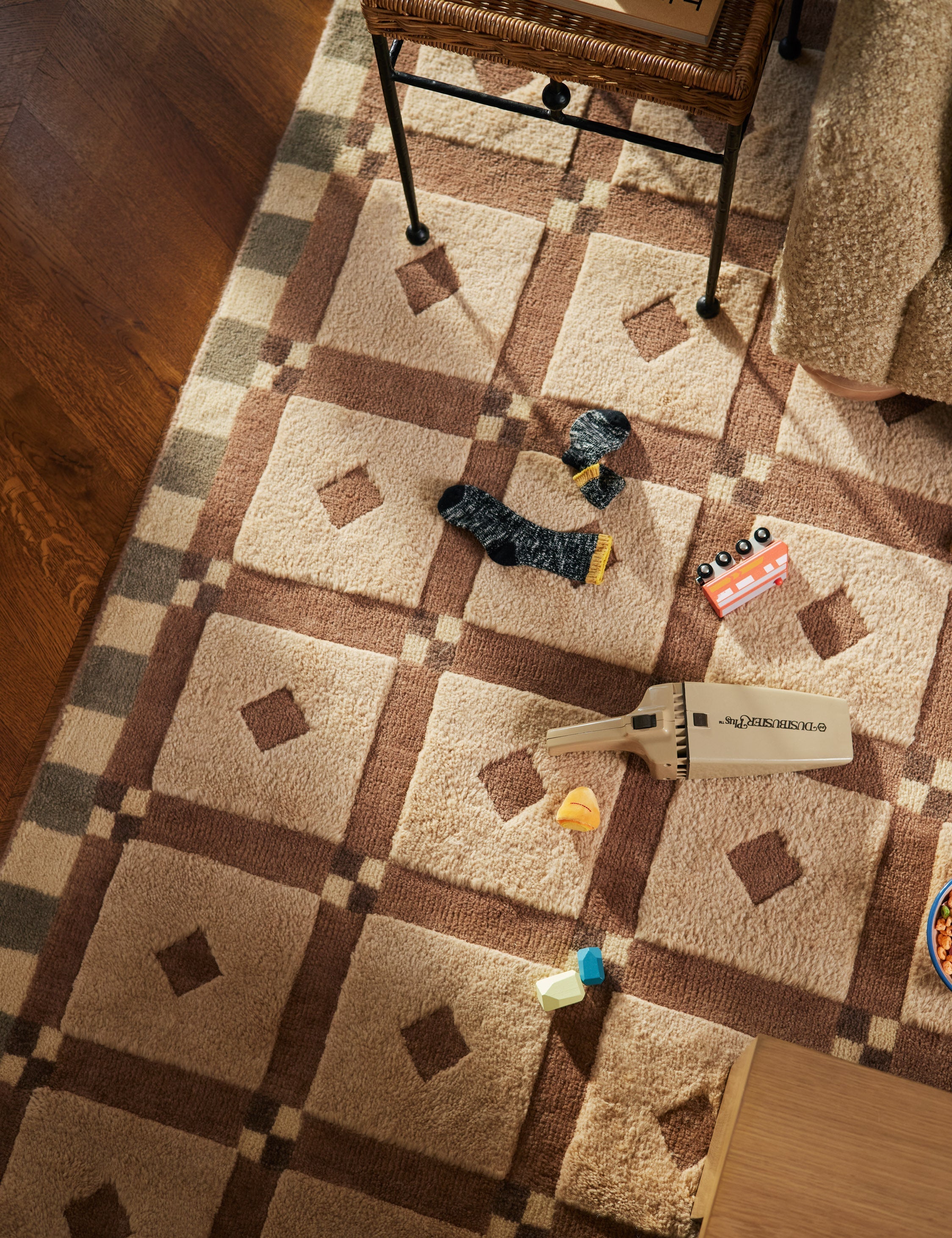 Pura Hand-Knotted Wool Rug | Graphic Tile Design, Plush Surface