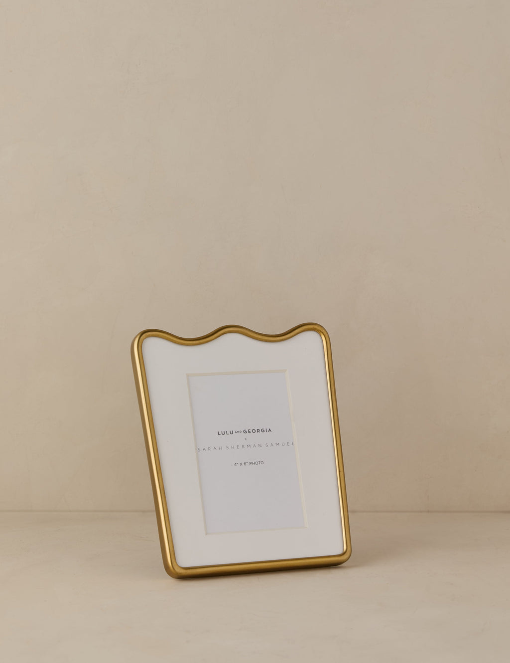 Rook Picture Frame | Chic Wavy Silhouette, Exclusive Design