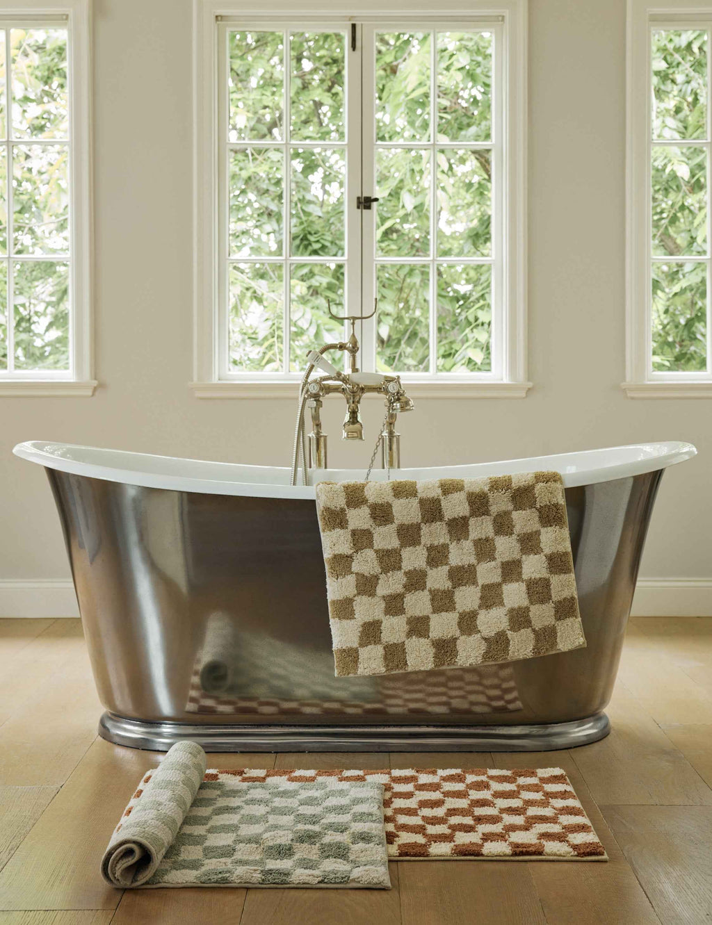 Bello Checkerboard Bath Mat | Two-Tone Pattern, Soft Touch
