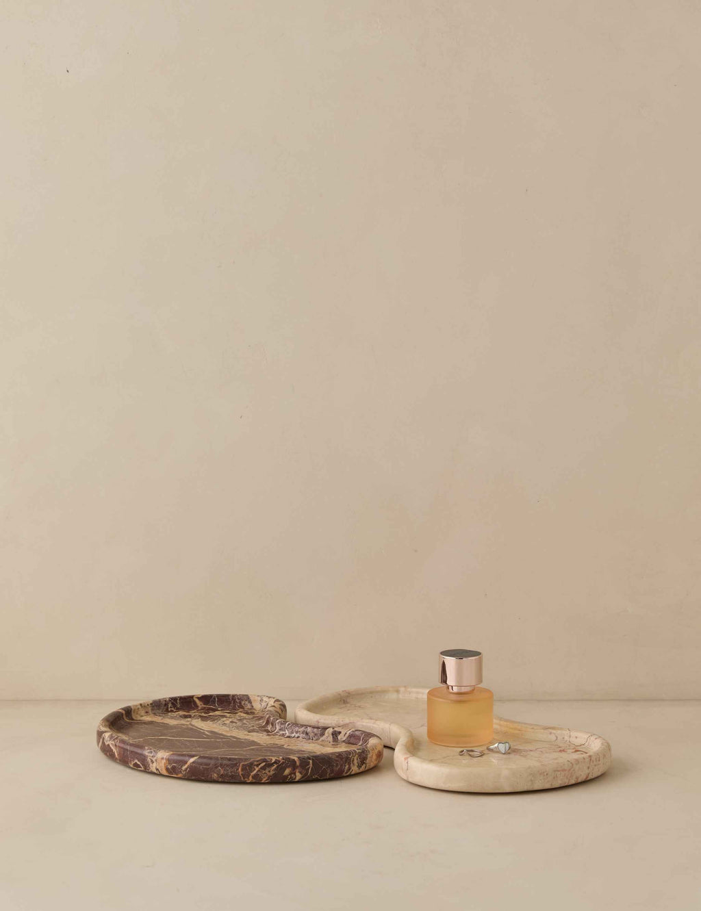 Sora Marble Tray Set | Organic Shape, Dramatic Veining