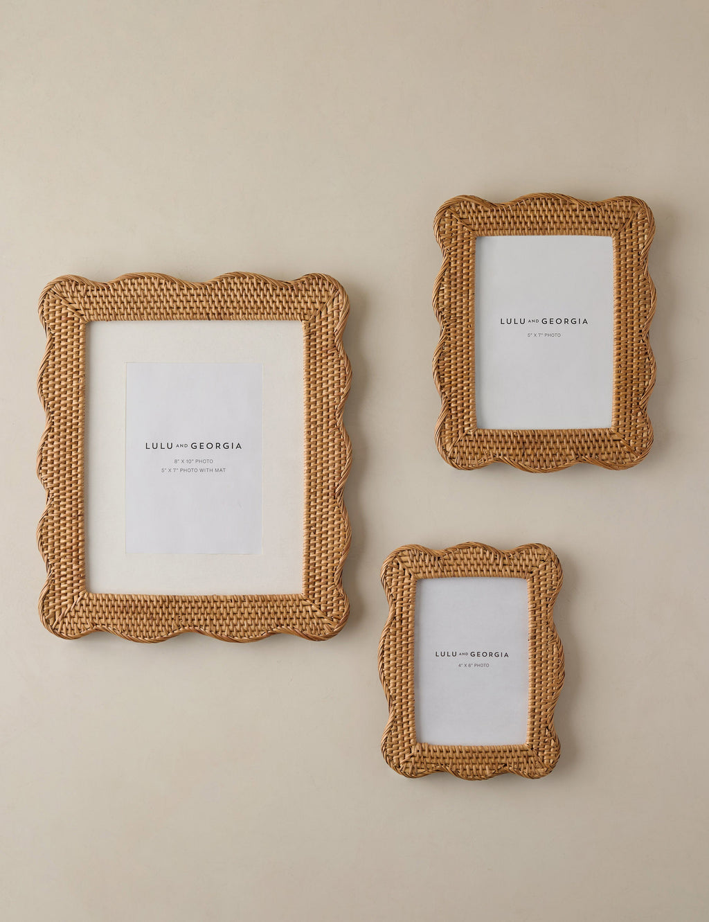 Bela Rattan Picture Frame | Artisanal Finish, Scalloped Design