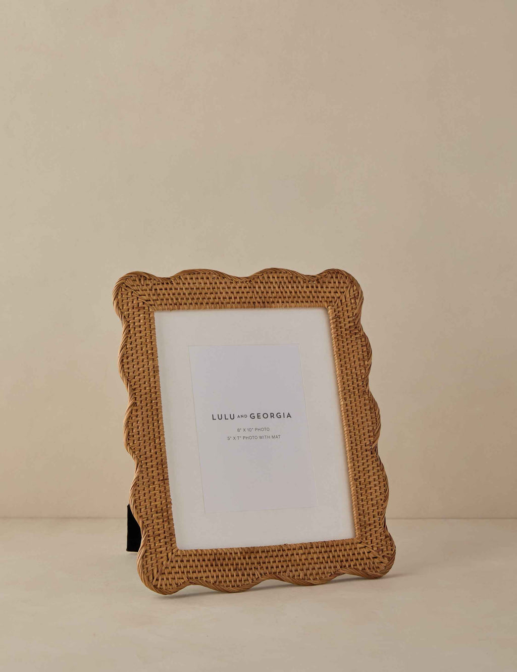 Bela Rattan Picture Frame | Artisanal Finish, Scalloped Design