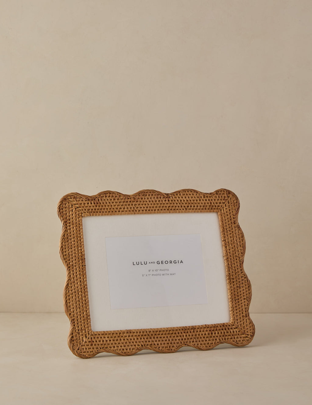 Bela Rattan Picture Frame | Artisanal Finish, Scalloped Design