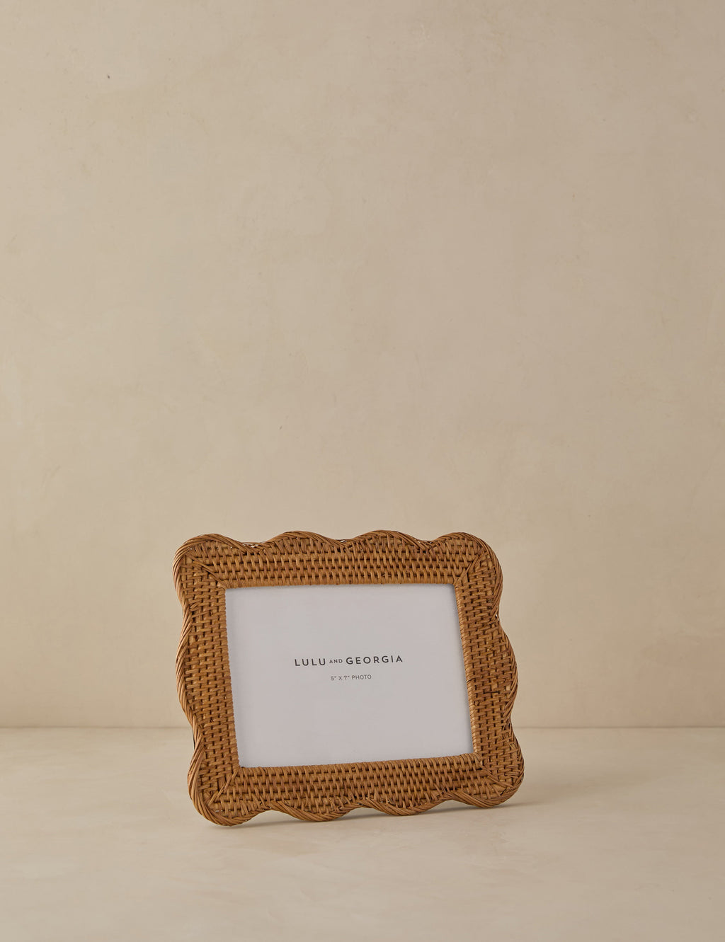 Bela Rattan Picture Frame | Artisanal Finish, Scalloped Design