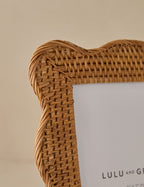 Bela Rattan Picture Frame | Artisanal Finish, Scalloped Design